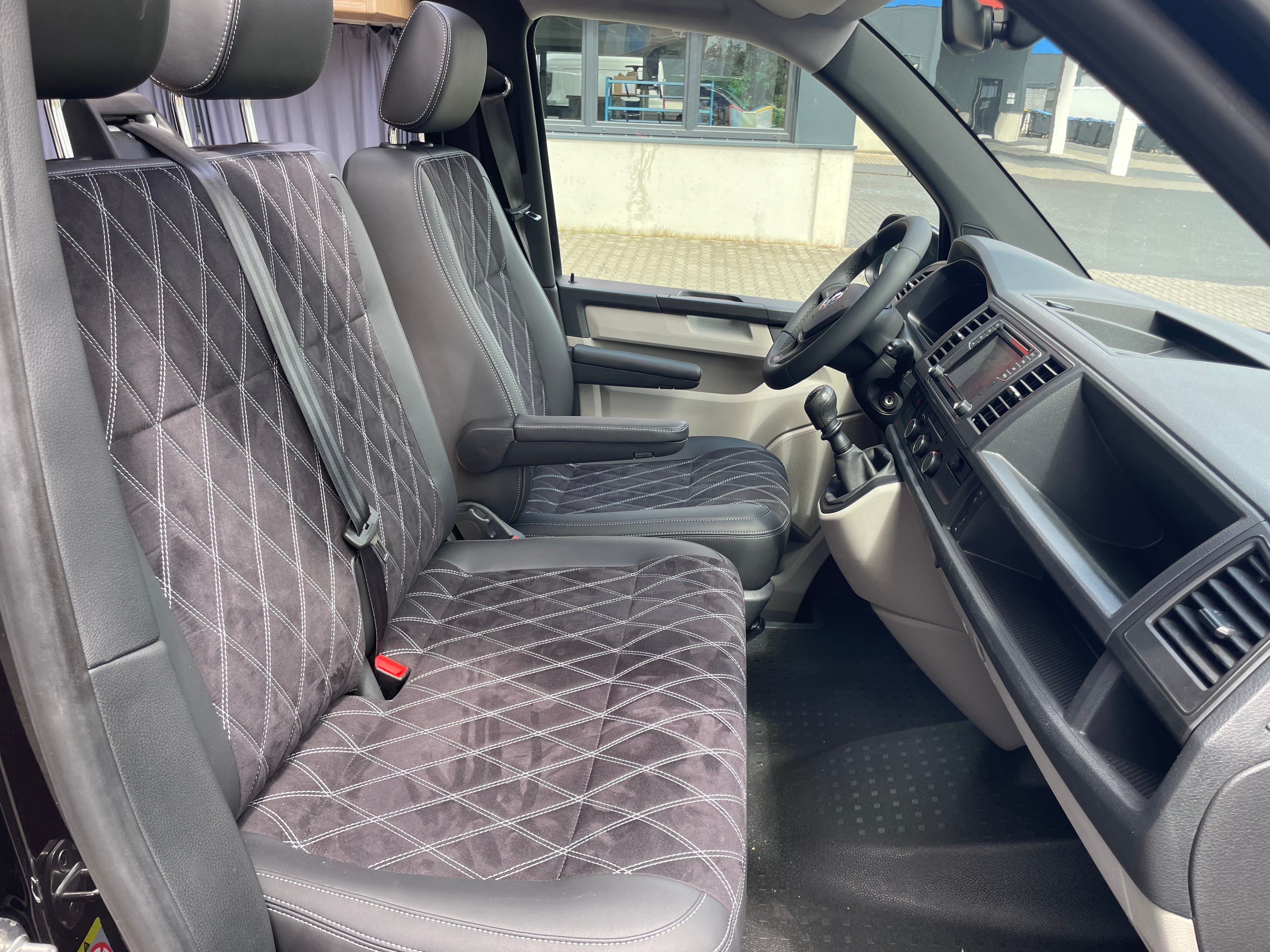 Volkswagen T6 4MOTION (Allrad) Camper 2.0 TDI 150PS unfallfrei | Wohnmobil mit Hubdach Schlafdach, PDC, Navi, Rückfahrkamera | Campervan Umbau 5 Sitzer