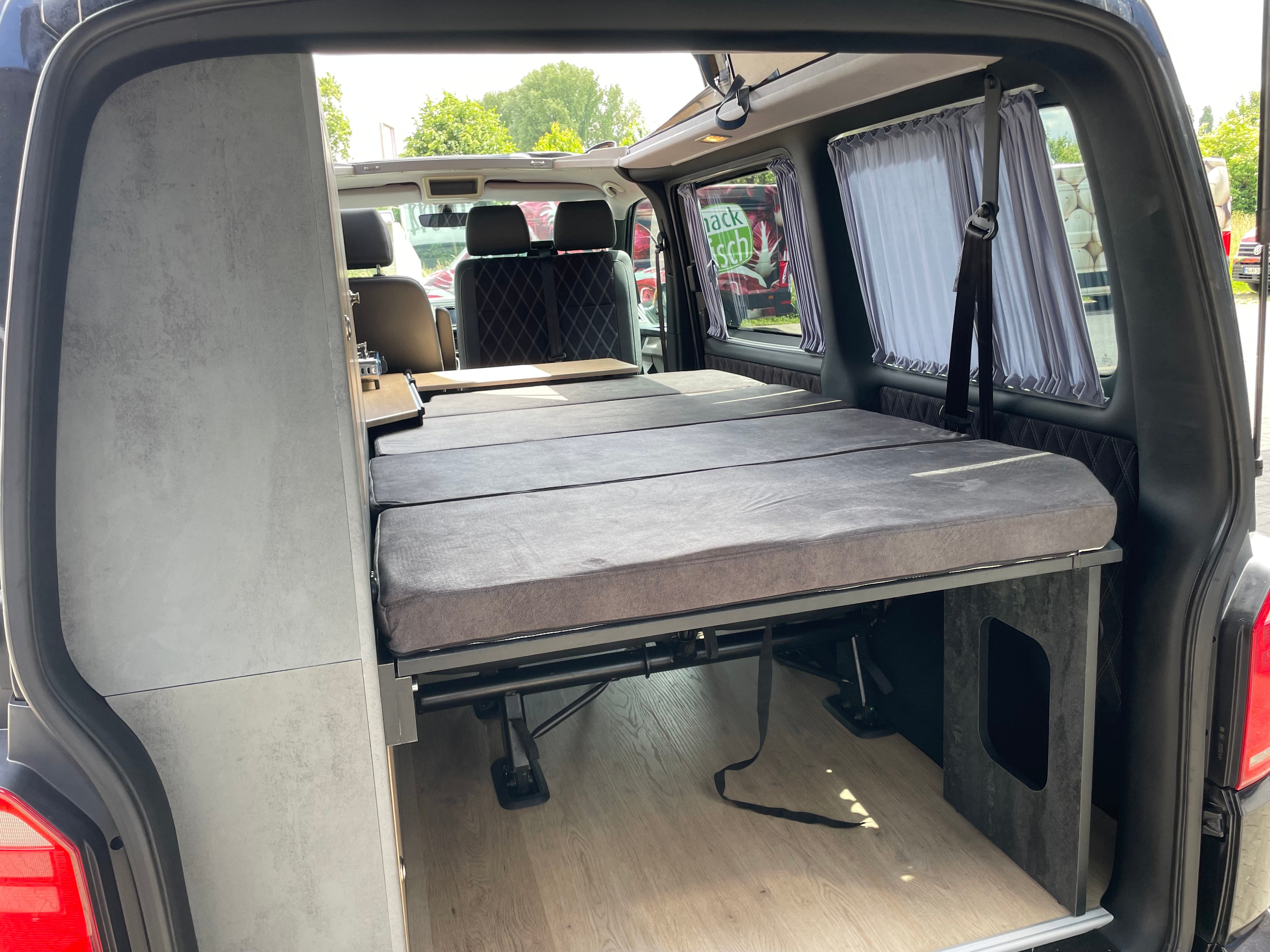 Volkswagen T6 4MOTION (Allrad) Camper 2.0 TDI 150PS unfallfrei | Wohnmobil mit Hubdach Schlafdach, PDC, Navi, Rückfahrkamera | Campervan Umbau 5 Sitzer