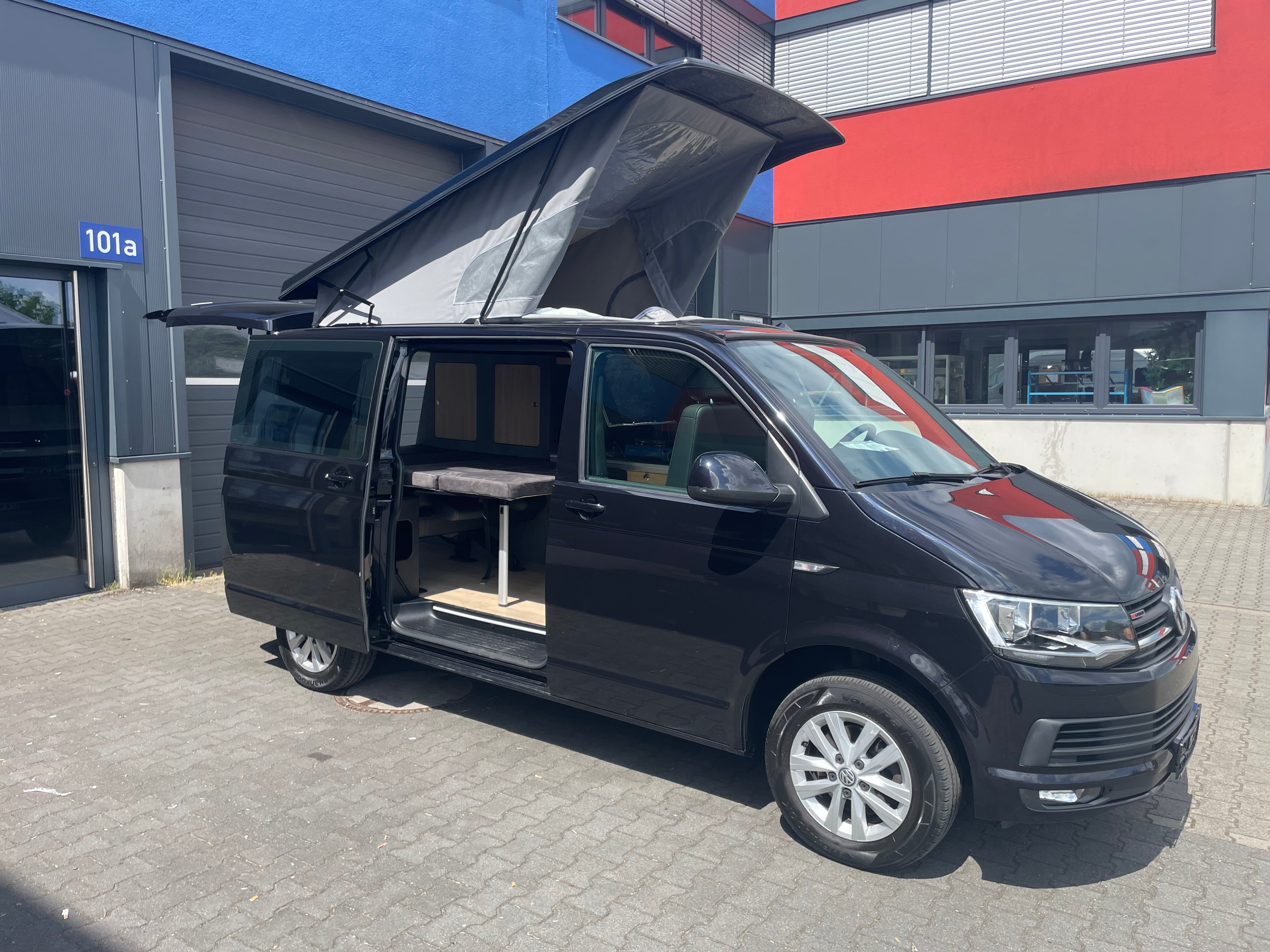 Volkswagen T6 4MOTION (Allrad) Camper 2.0 TDI 150PS unfallfrei | Wohnmobil mit Hubdach Schlafdach, PDC, Navi, Rückfahrkamera | Campervan Umbau 5 Sitzer