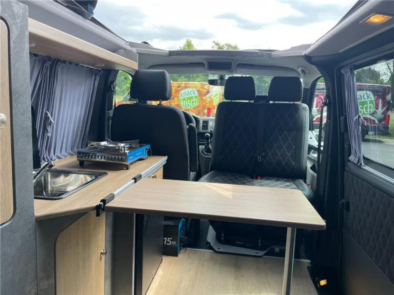 Volkswagen T6.1 Camper 2.0 TDI DSG 150PS unfallfrei | Wohnmobil mit Hubdach Schlafdach, PDC, Navi, Rückfahrkamera | Campervan Umbau 5 Sitzer VW