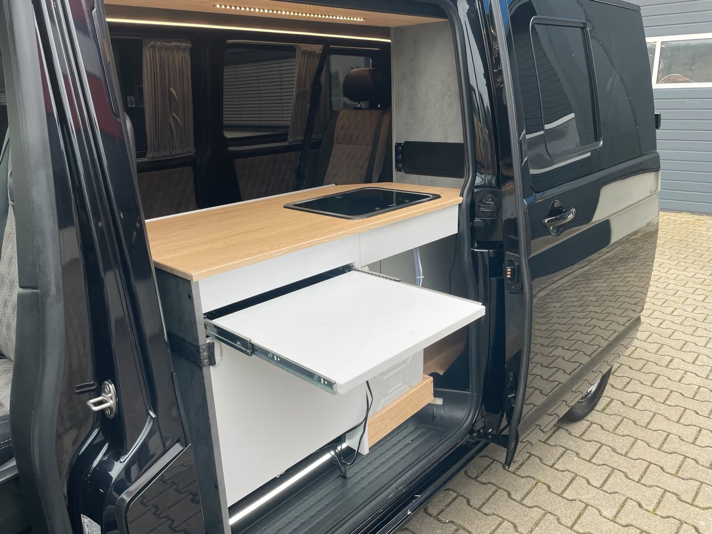 Volkswagen T6 Camper Lang DSG 2.0 TDI 204PS unfallfrei | Wohnmobil mit Original VW Standheizung, PDC, Navi, AHK | Campervan Umbau 5 Sitzer