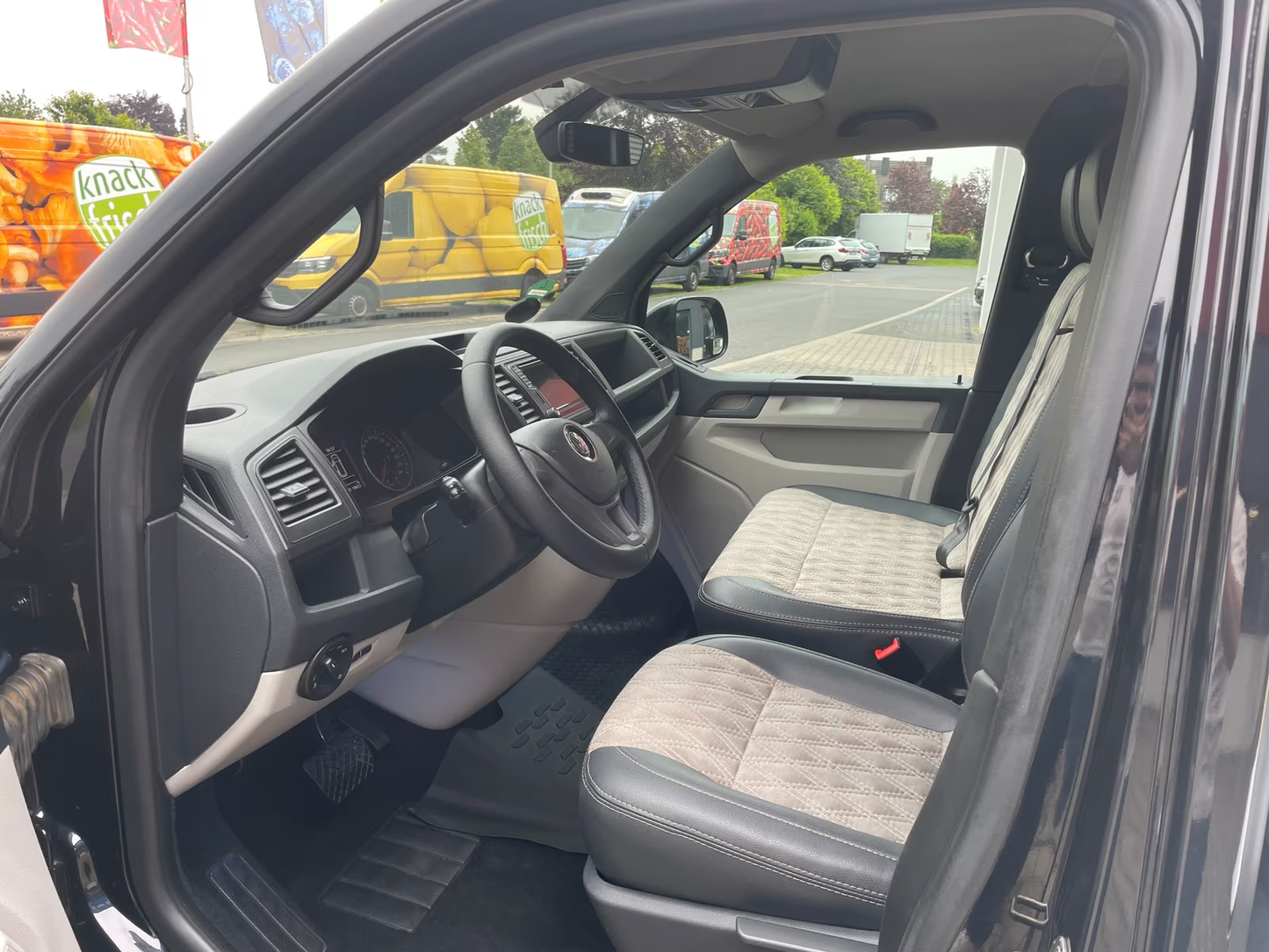 Volkswagen T6 Camper Lang DSG 2.0 TDI 204PS unfallfrei | Wohnmobil mit Original VW Standheizung, PDC, Navi, AHK | Campervan Umbau 5 Sitzer
