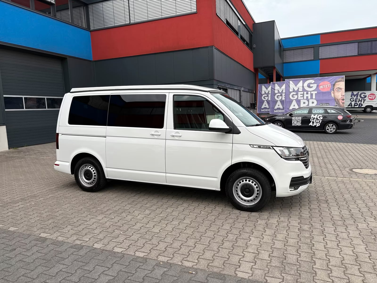 Volkswagen T6.1 Camper 2.0 TDI 150PS unfallfrei | Wohnmobil mit Hubdach Schlafdach, PDC, Rückfahrkamera | Campervan Umbau 5 Sitzer | VW