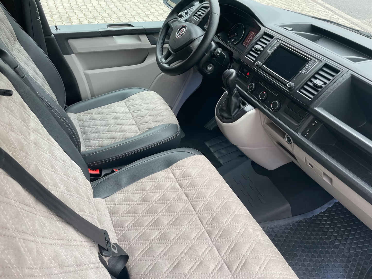 Volkswagen T6 Camper Lang DSG 2.0 TDI 204PS unfallfrei | Wohnmobil mit Original VW Standheizung, PDC, Navi, AHK | Campervan Umbau 5 Sitzer