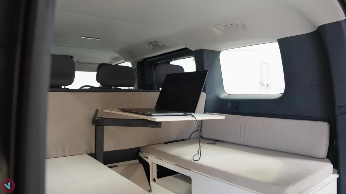 VanLab Camping-Kit für Kia PV5 Passenger: herausnehmbare Campingbox mit Sitzgruppe, Bett & Küchenmodul, Einbau in Mönchengladbach