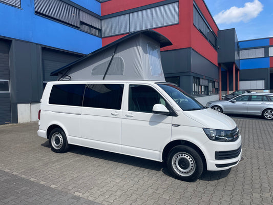 T6 Camper mit Toilette 2.0 TDI 102PS unfallfrei | Wohnmobil mit Hubdach Schlafdach, PDC, Navi, Rückfahrkamera | Campervan Umbau 5 Sitzer