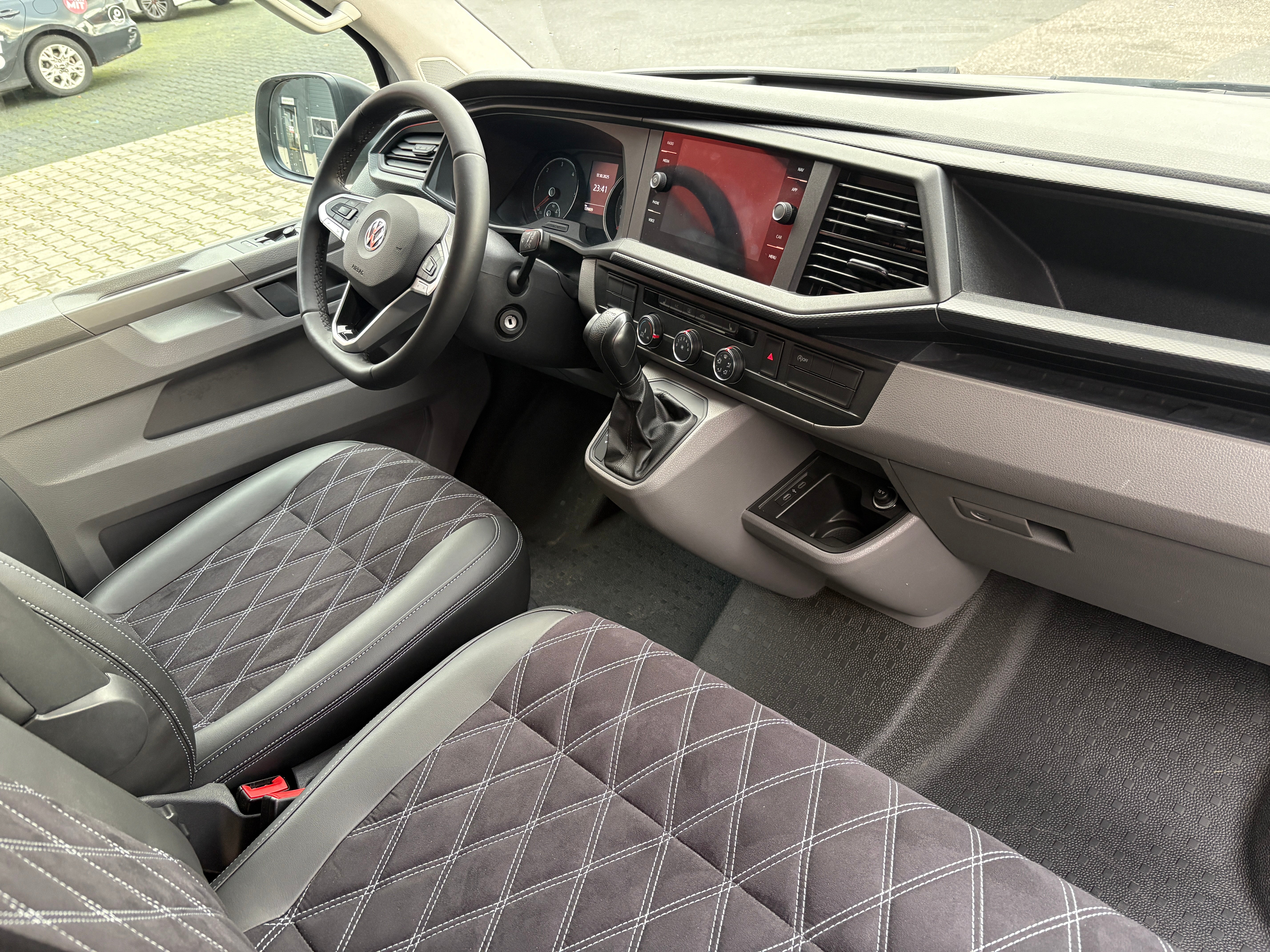 Volkswagen T6.1 Camper 2.0 TDI 150PS DSG Automatik unfallfrei | Wohnmobil mit Navi, PDC, Rückfahrkamera | Campervan Umbau 5 Sitzer | VW Bulli