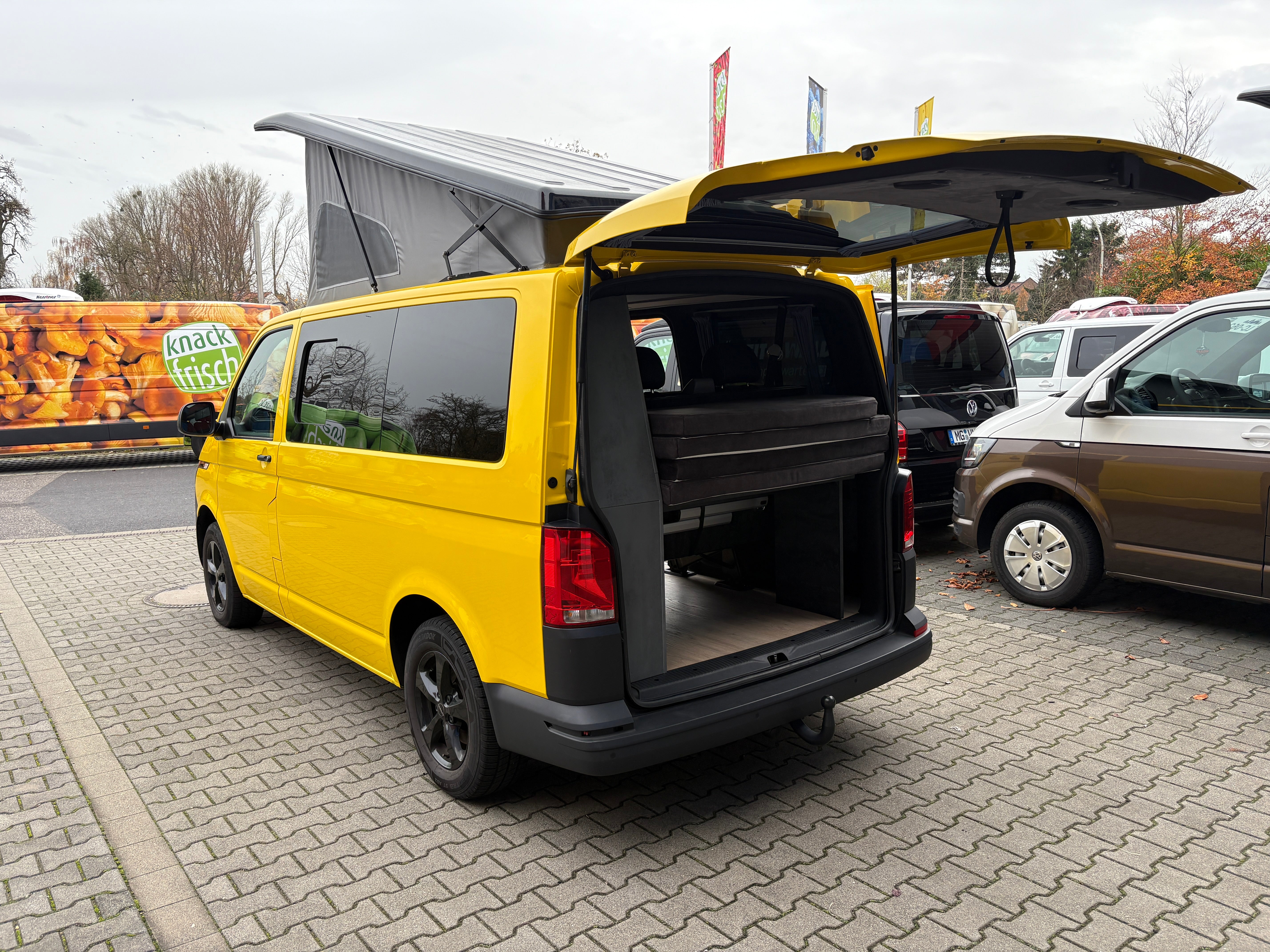 Volkswagen T6.1 Camper 2.0 TDI 110PS unfallfrei | Wohnmobil mit Hubdach Schlafdach, PDC, Anhängerkupplung, Rückfahrkamera | Campervan Umbau 5 Sitzer VW