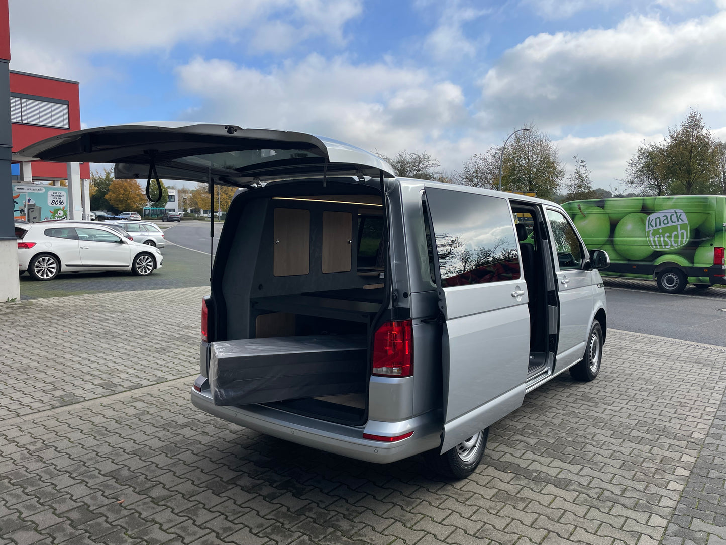 Volkswagen T6.1 Camper 2.0 TDI 110PS unfallfrei | nur 55.000km | Wohnmobil mit Navi, PDC, Rückfahrkamera | Campervan Umbau 5 Sitzer Leder