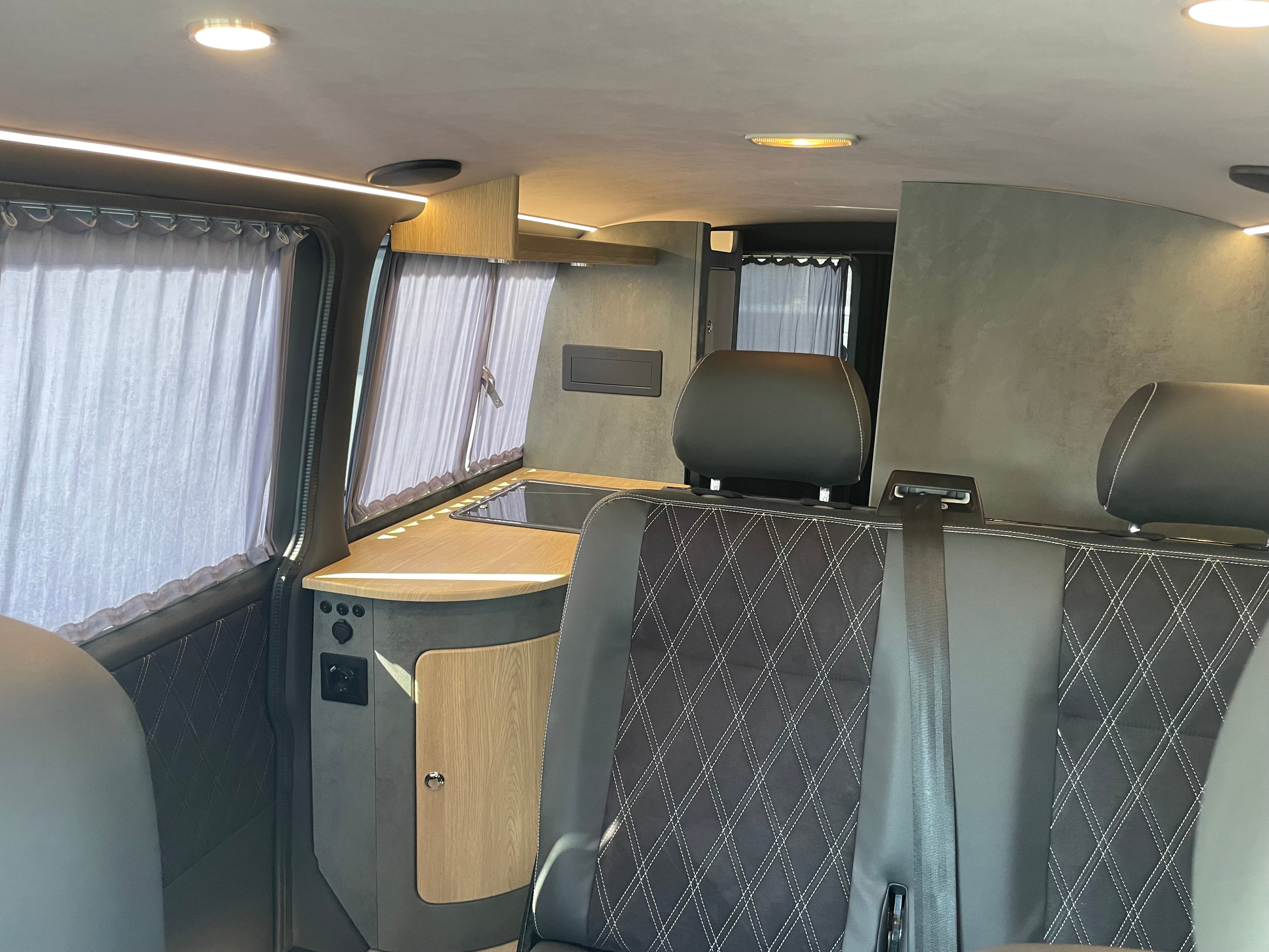 Volkswagen T6 Camper mit Toilette 2.0 TDI 150PS unfallfrei | Wohnmobil, PDC, Navi, Rückfahrkamera | Campervan Umbau 4 Sitzer