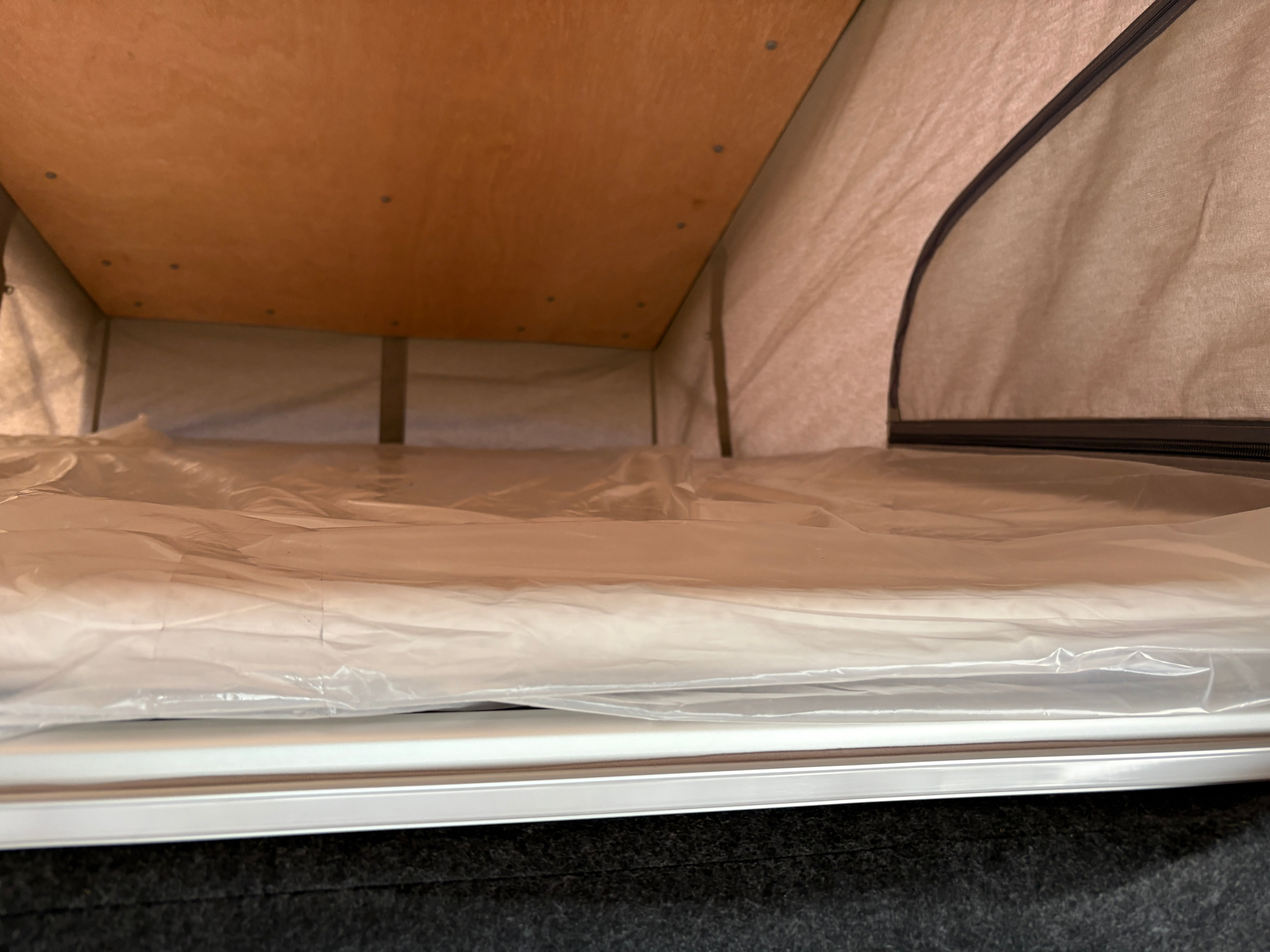 Volkswagen T6.1 Camper 2.0 TDI 110PS unfallfrei | Wohnmobil mit Hubdach Schlafdach, PDC, Navi, Rückfahrkamera | Campervan Umbau 5 Sitzer