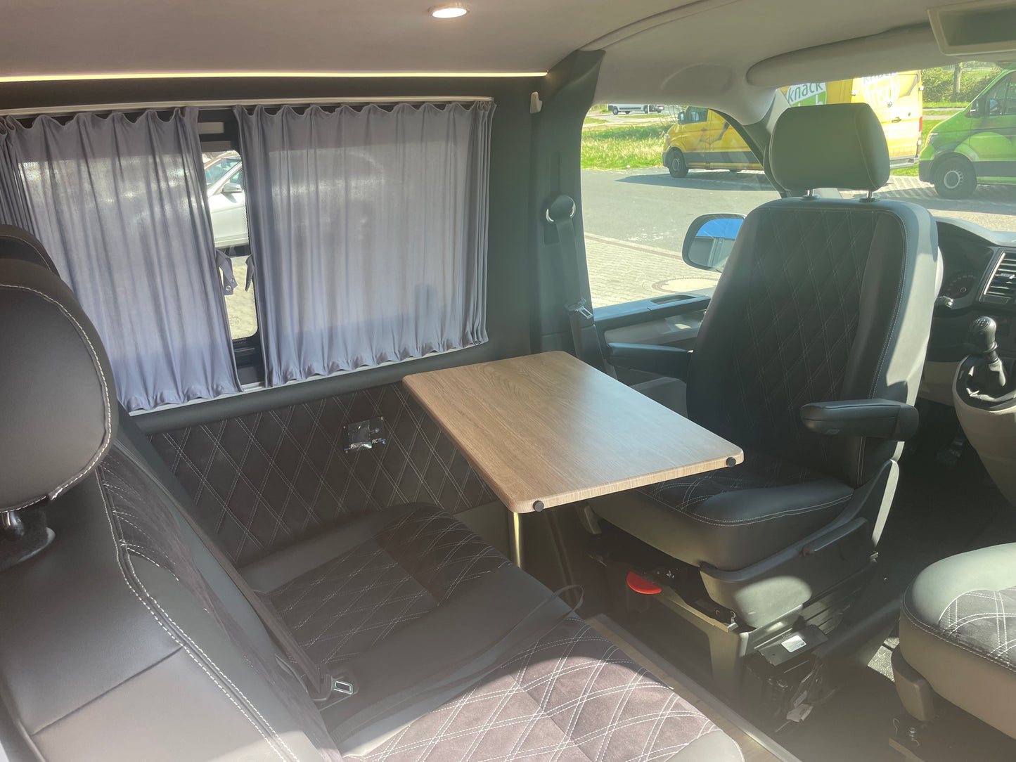 Volkswagen T6 Camper mit Toilette 2.0 TDI 150PS unfallfrei | Wohnmobil, PDC, Navi, Rückfahrkamera | Campervan Umbau 4 Sitzer