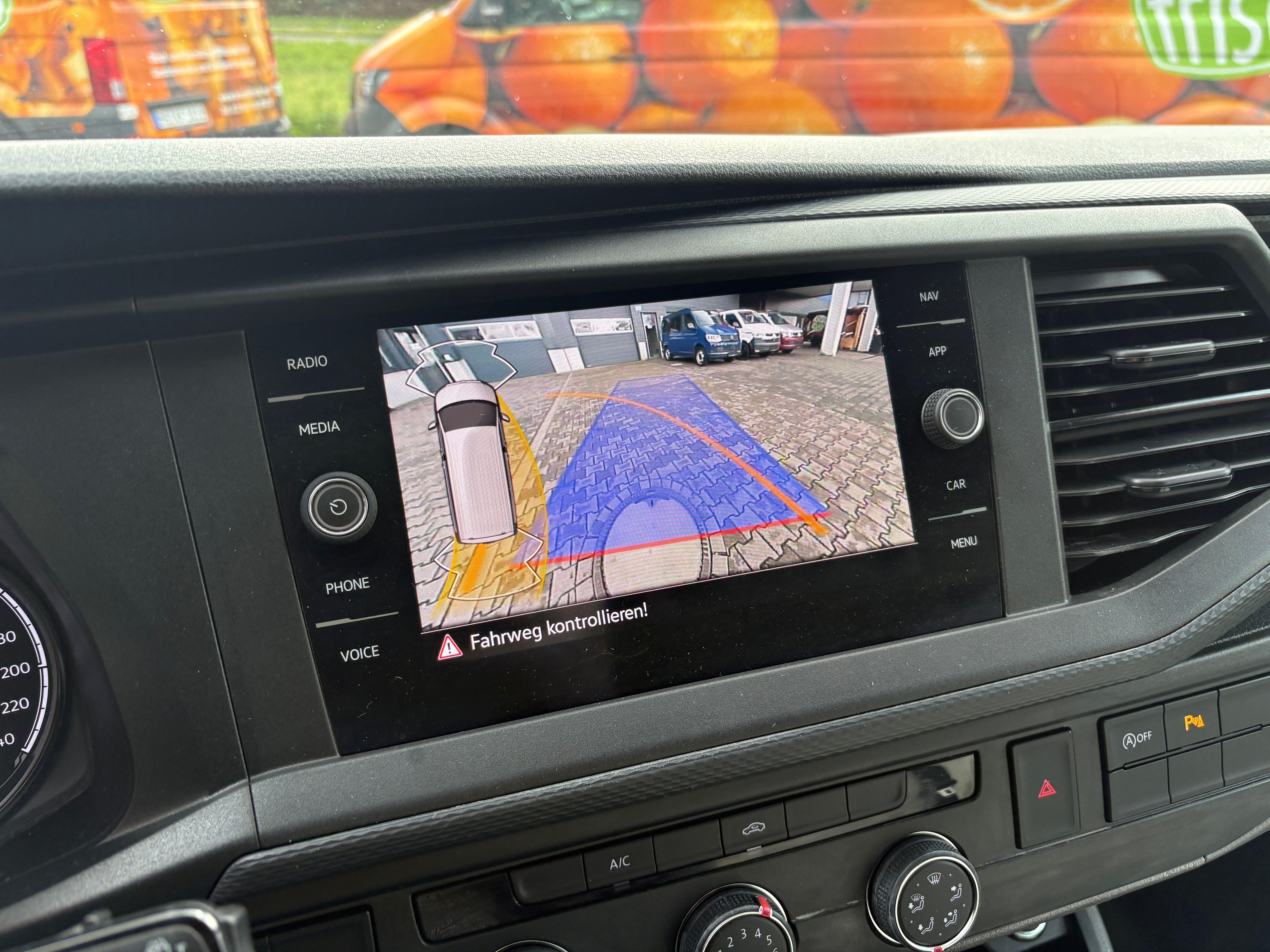 Volkswagen T6.1 Camper 2.0 TDI 110PS unfallfrei | Wohnmobil mit Hubdach Schlafdach, PDC, Navi, Rückfahrkamera | Campervan Umbau 5 Sitzer