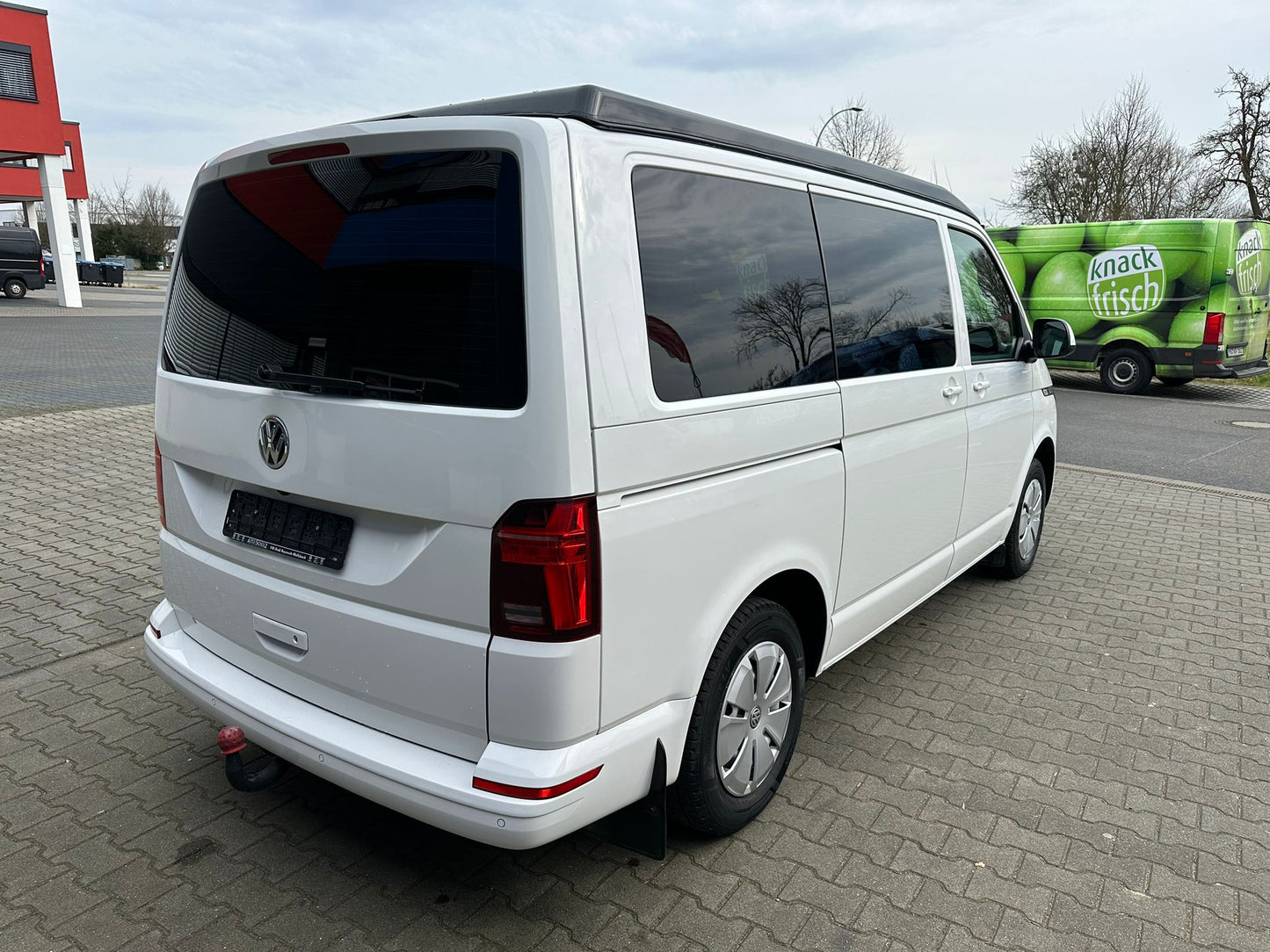 Volkswagen T6.1 Camper 2.0 TDI 150PS unfallfrei | Wohnmobil mit Hubdach Schlafdach, PDC, Navi, Rückfahrkamera | Campervan Umbau 5 Sitzer