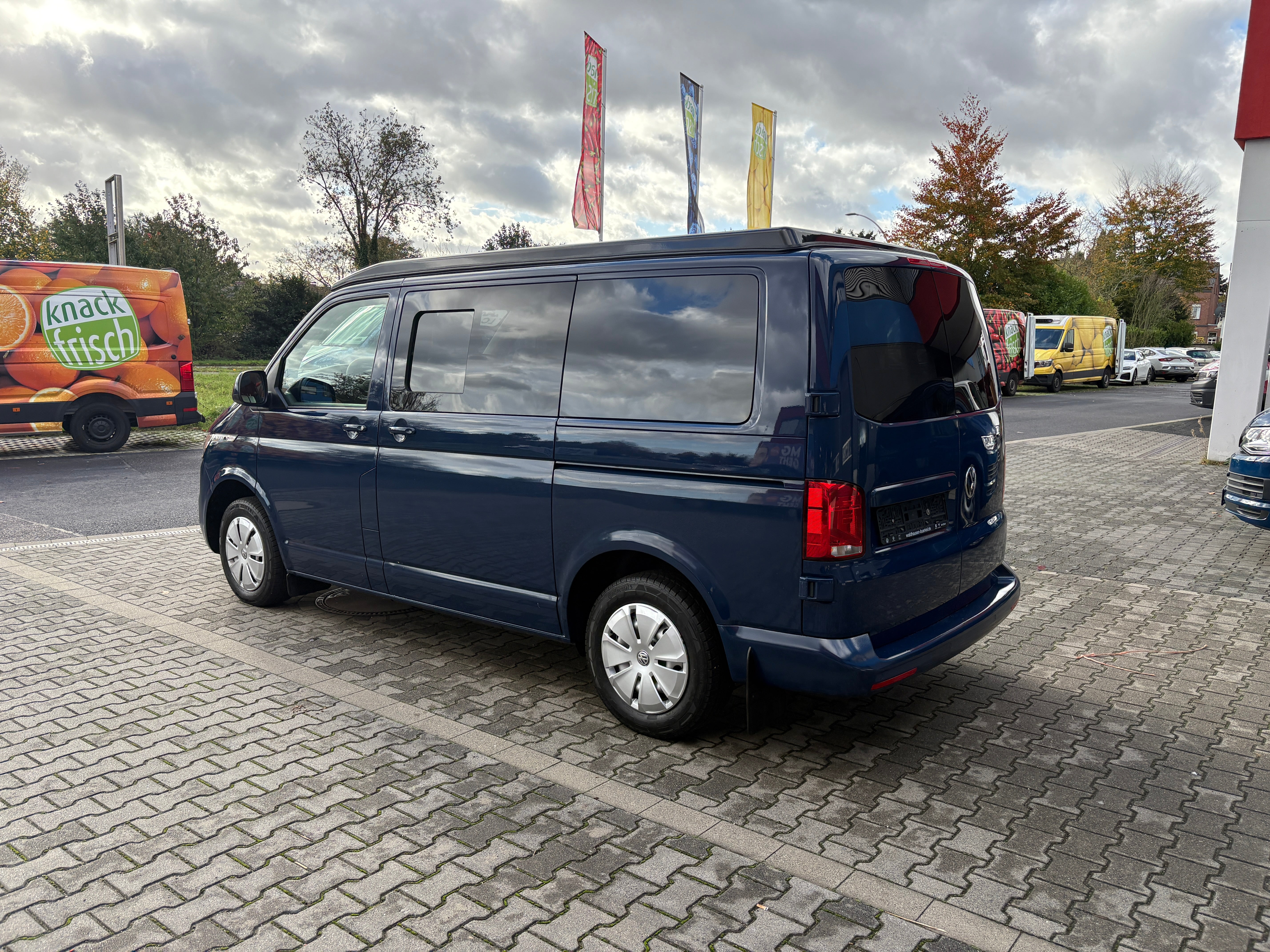 Volkswagen T6.1 Camper 2.0 TDI 110PS unfallfrei | Wohnmobil mit Hubdach Schlafdach, PDC, Navi, Rückfahrkamera | Campervan Umbau 5 Sitzer