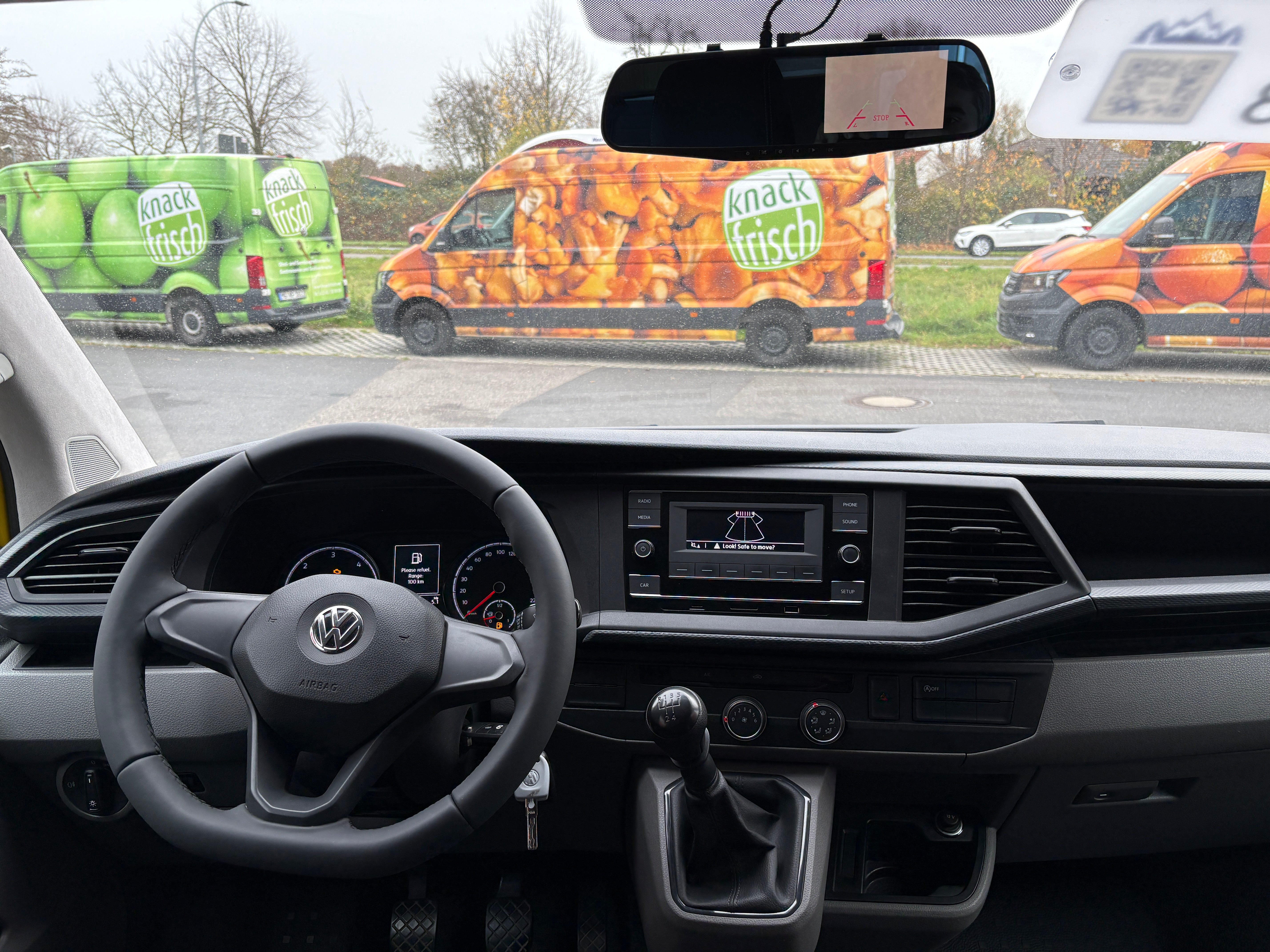 Volkswagen T6.1 Camper 2.0 TDI 110PS unfallfrei | Wohnmobil mit Hubdach Schlafdach, PDC, Anhängerkupplung, Rückfahrkamera | Campervan Umbau 5 Sitzer VW