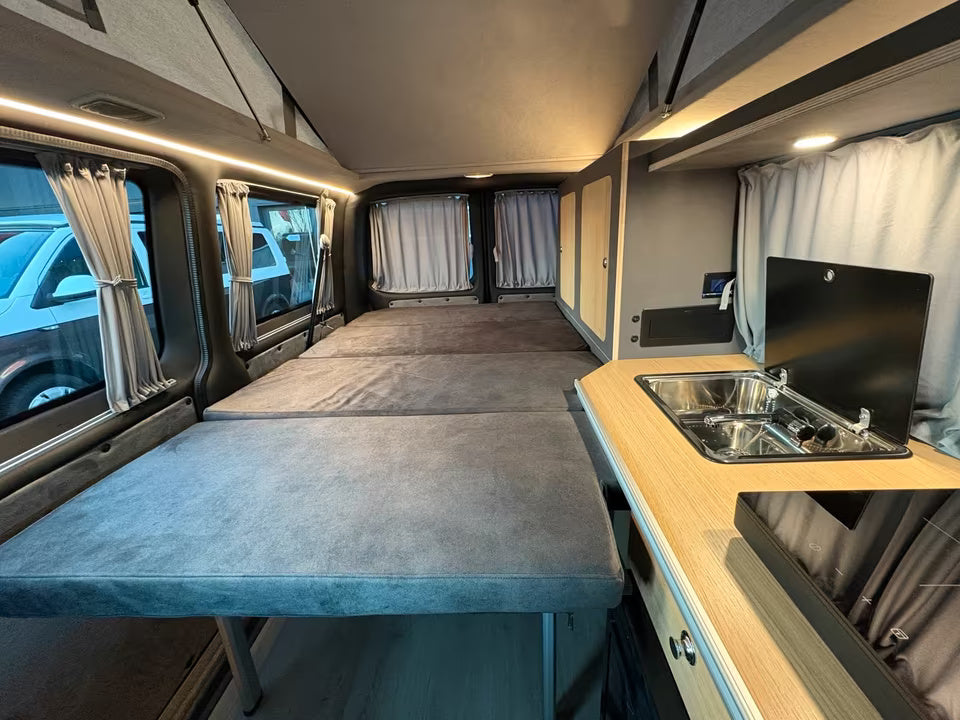 Volkswagen T6 Camper 2.0 TDI 114PS unfallfrei | Wohnmobil mit Hubdach Schlafdach, PDC, Anhängerkupplung, Rückfahrkamera | Campervan Umbau 5 Sitzer VW