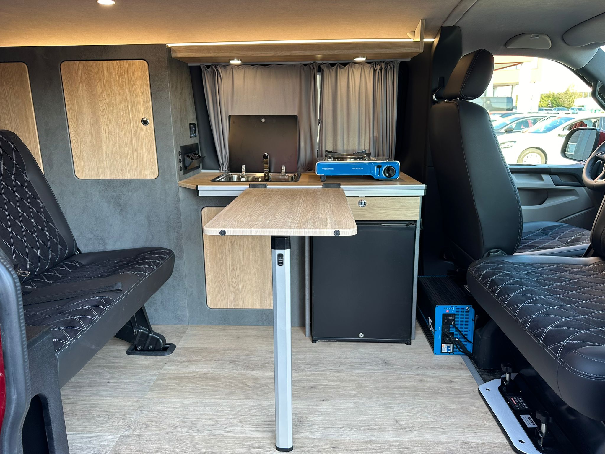 Volkswagen T6 Camper 2.0 TDI 102PS unfallfrei | Wohnmobil, PDC, Navi, Rückfahrkamera | Campervan Umbau 5 Sitzer