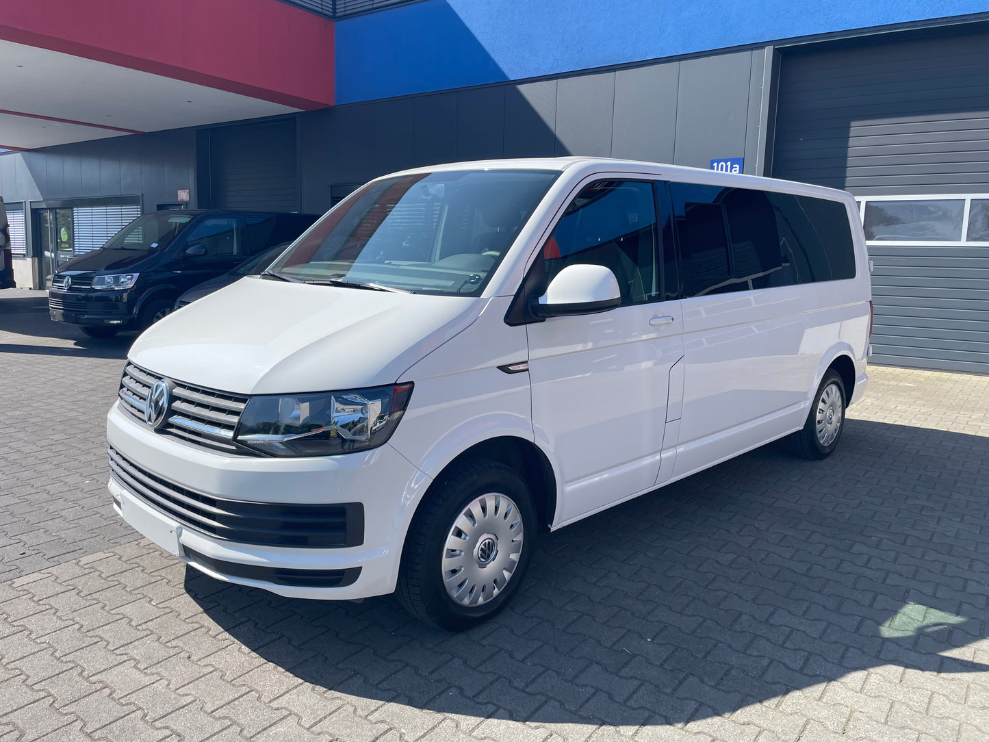 Volkswagen T6 Camper mit Toilette 2.0 TDI 150PS unfallfrei | Wohnmobil, PDC, Navi, Rückfahrkamera | Campervan Umbau 4 Sitzer