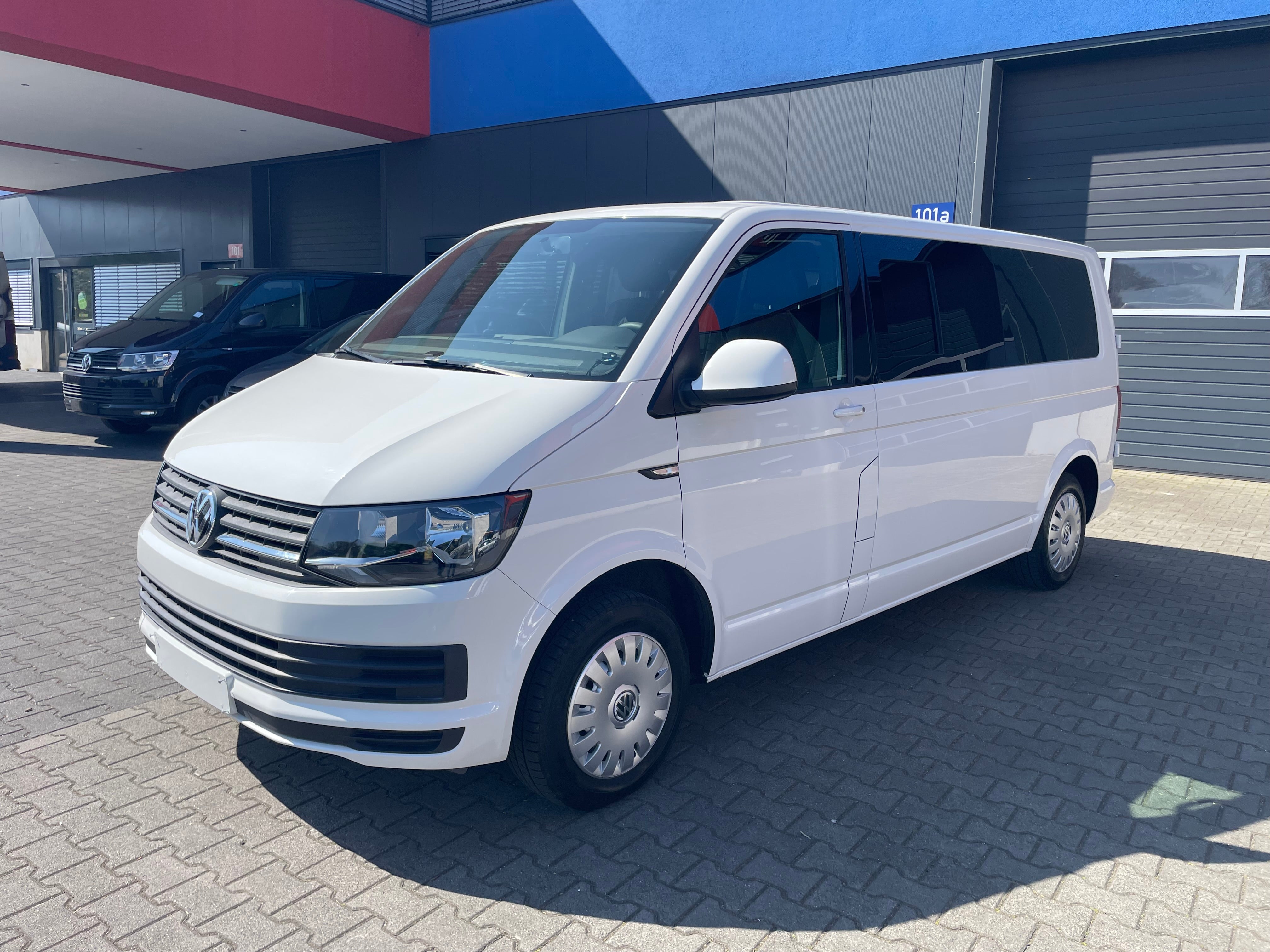 Volkswagen T6 Camper mit Toilette 2.0 TDI 150PS unfallfrei | Wohnmobil, PDC, Navi, Rückfahrkamera | Campervan Umbau 4 Sitzer