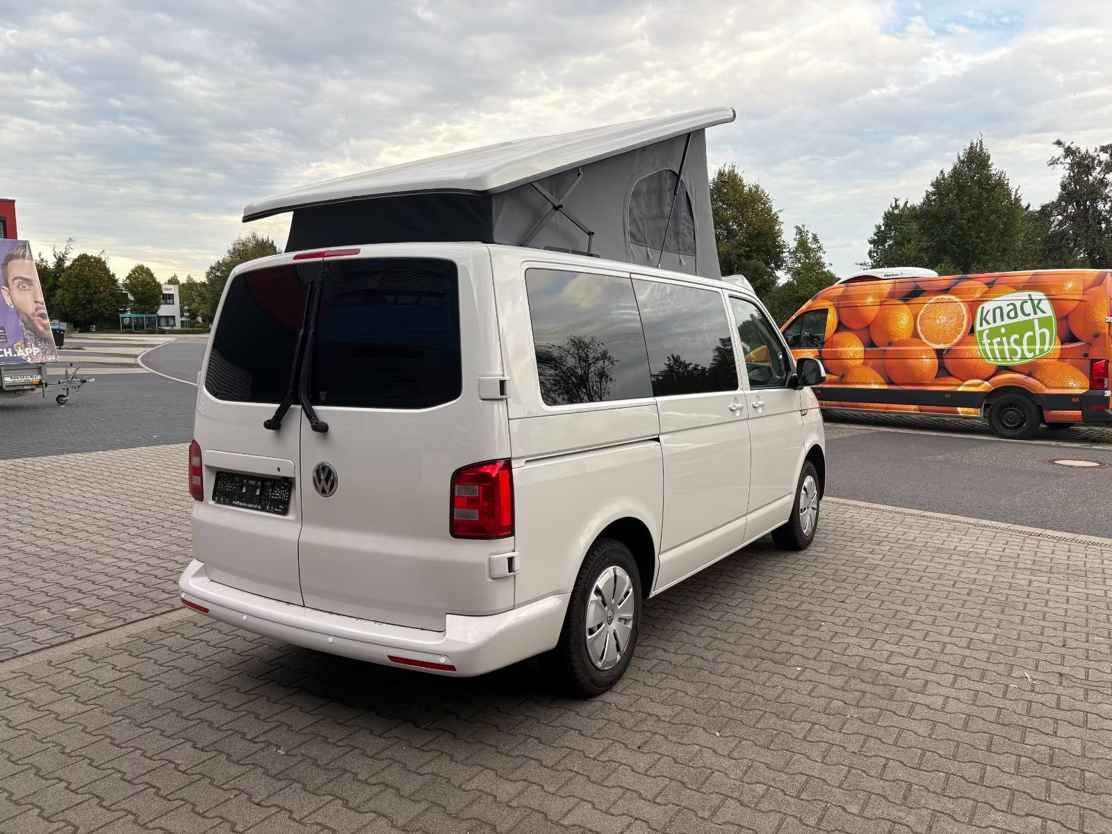 Volkswagen T6 Camper 2.0 TDI 150PS Schaltgetriebe unfallfrei | Wohnmobil mit Hubdach Schlafdach, Rückfahrkamera mit PDC | Campervan Umbau 5 Sitzer | VW Bulli