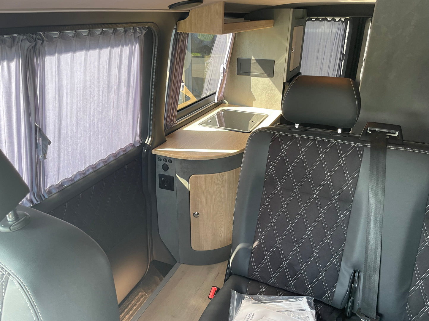 Volkswagen T6 Camper mit Toilette 2.0 TDI 150PS unfallfrei | Wohnmobil, PDC, Navi, Rückfahrkamera | Campervan Umbau 4 Sitzer