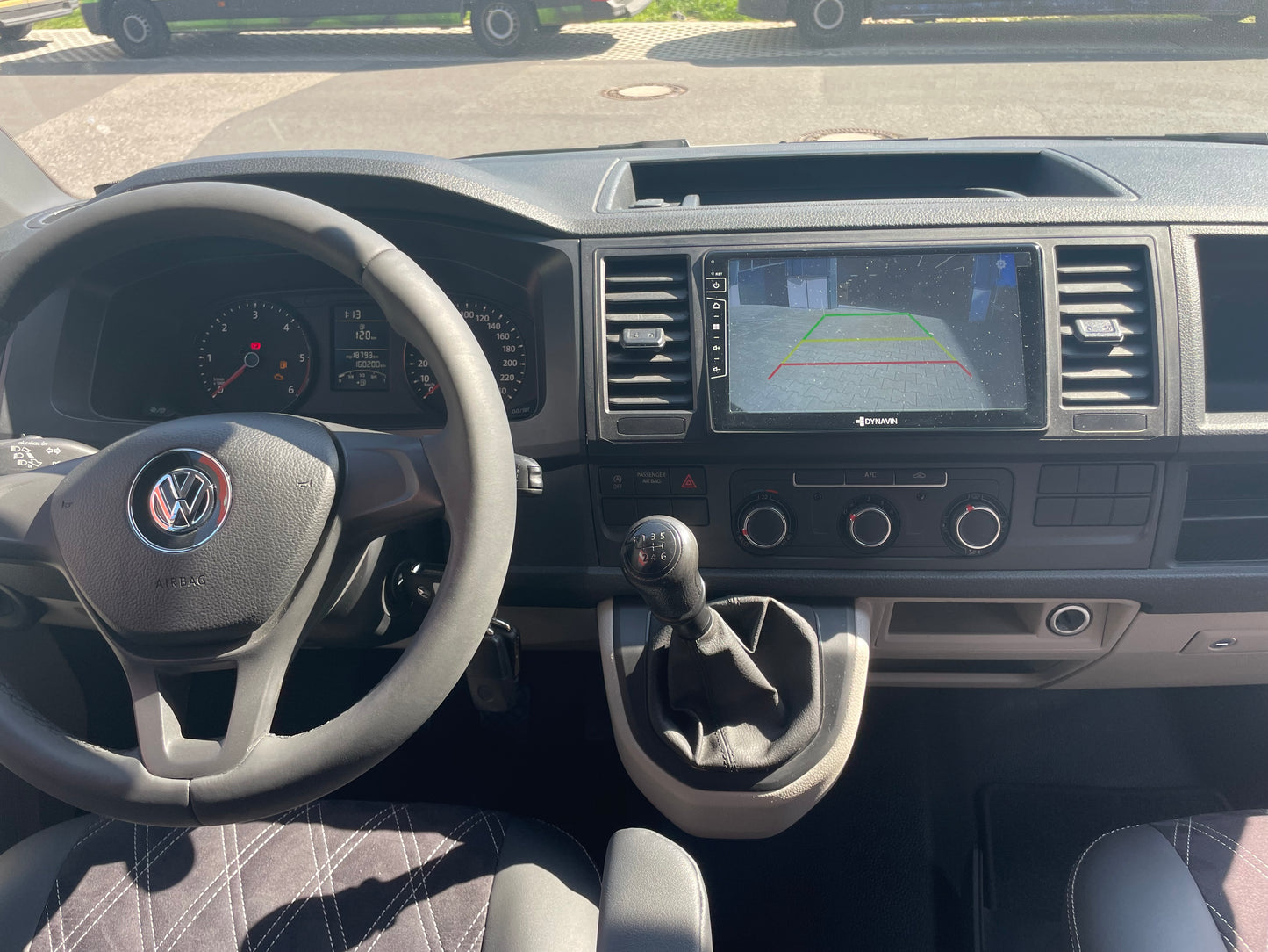 Volkswagen T6 Camper mit Toilette 2.0 TDI 150PS unfallfrei | Wohnmobil, PDC, Navi, Rückfahrkamera | Campervan Umbau 4 Sitzer