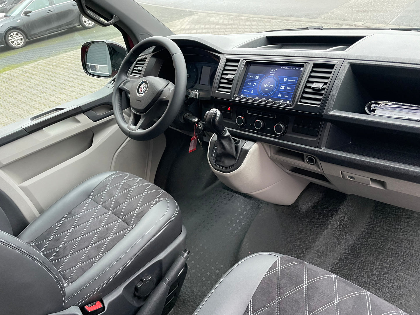 Volkswagen T6 DSG Camper 2.0 TDI 150PS unfallfrei | Wohnmobil mit Hubdach Schlafdach, PDC, Navi, Rückfahrkamera