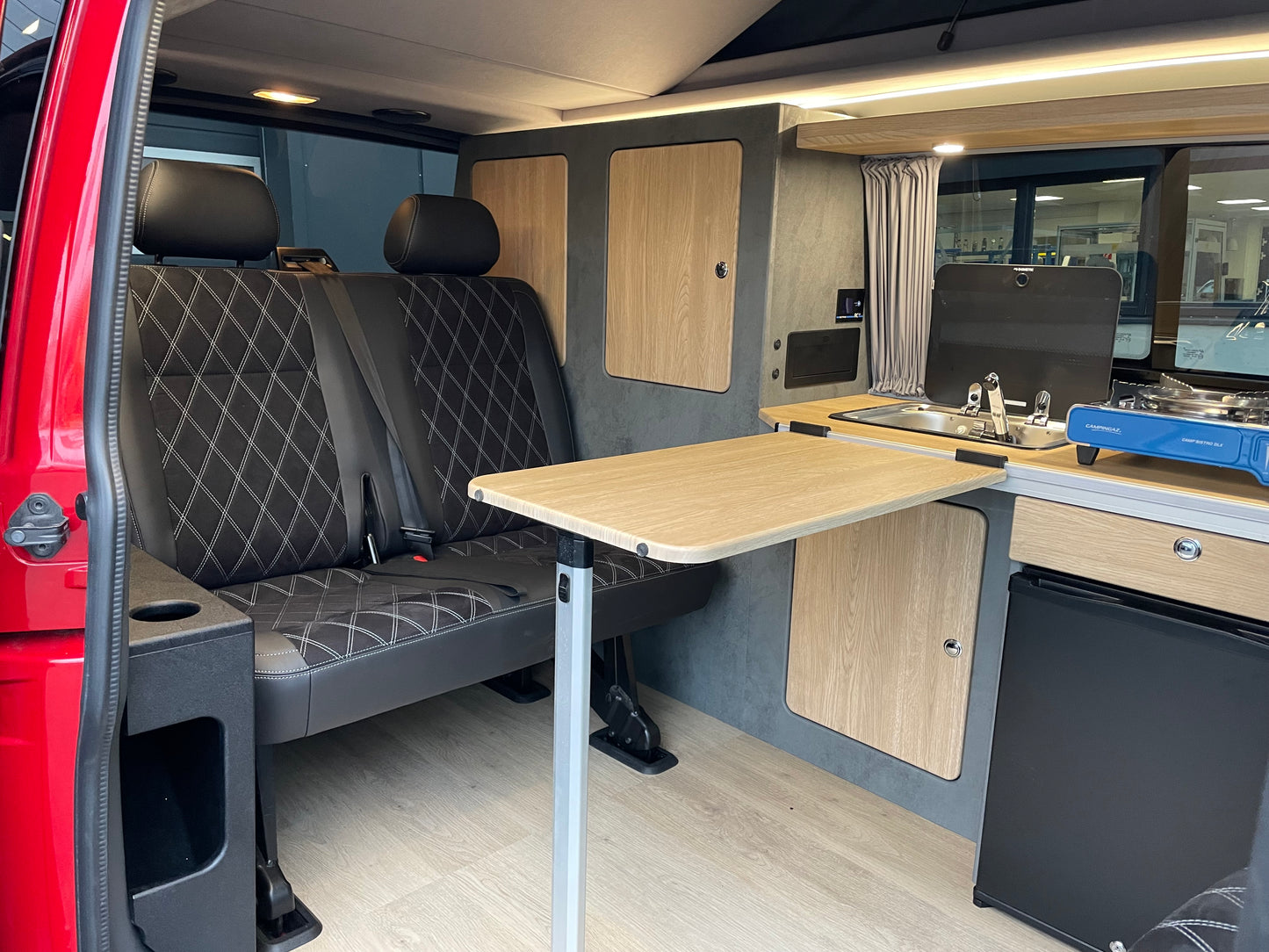 Volkswagen T6 DSG Camper 2.0 TDI 150PS unfallfrei | Wohnmobil mit Hubdach Schlafdach, PDC, Navi, Rückfahrkamera