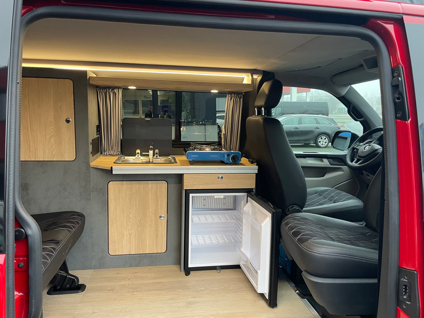 Volkswagen T6 DSG Camper 2.0 TDI 150PS unfallfrei | Wohnmobil mit Hubdach Schlafdach, PDC, Navi, Rückfahrkamera