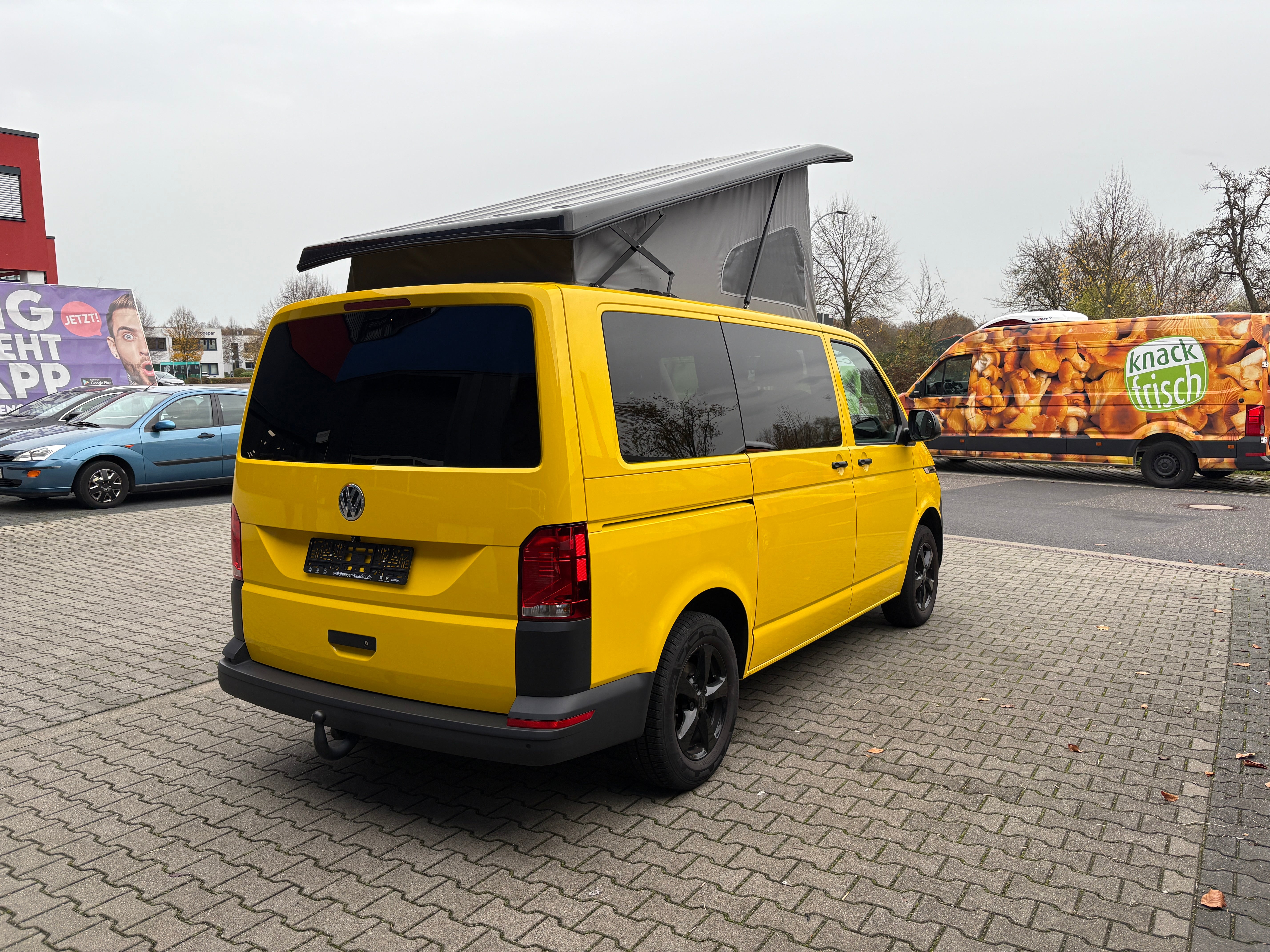 Volkswagen T6.1 Camper 2.0 TDI 110PS unfallfrei | Wohnmobil mit Hubdach Schlafdach, PDC, Anhängerkupplung, Rückfahrkamera | Campervan Umbau 5 Sitzer VW