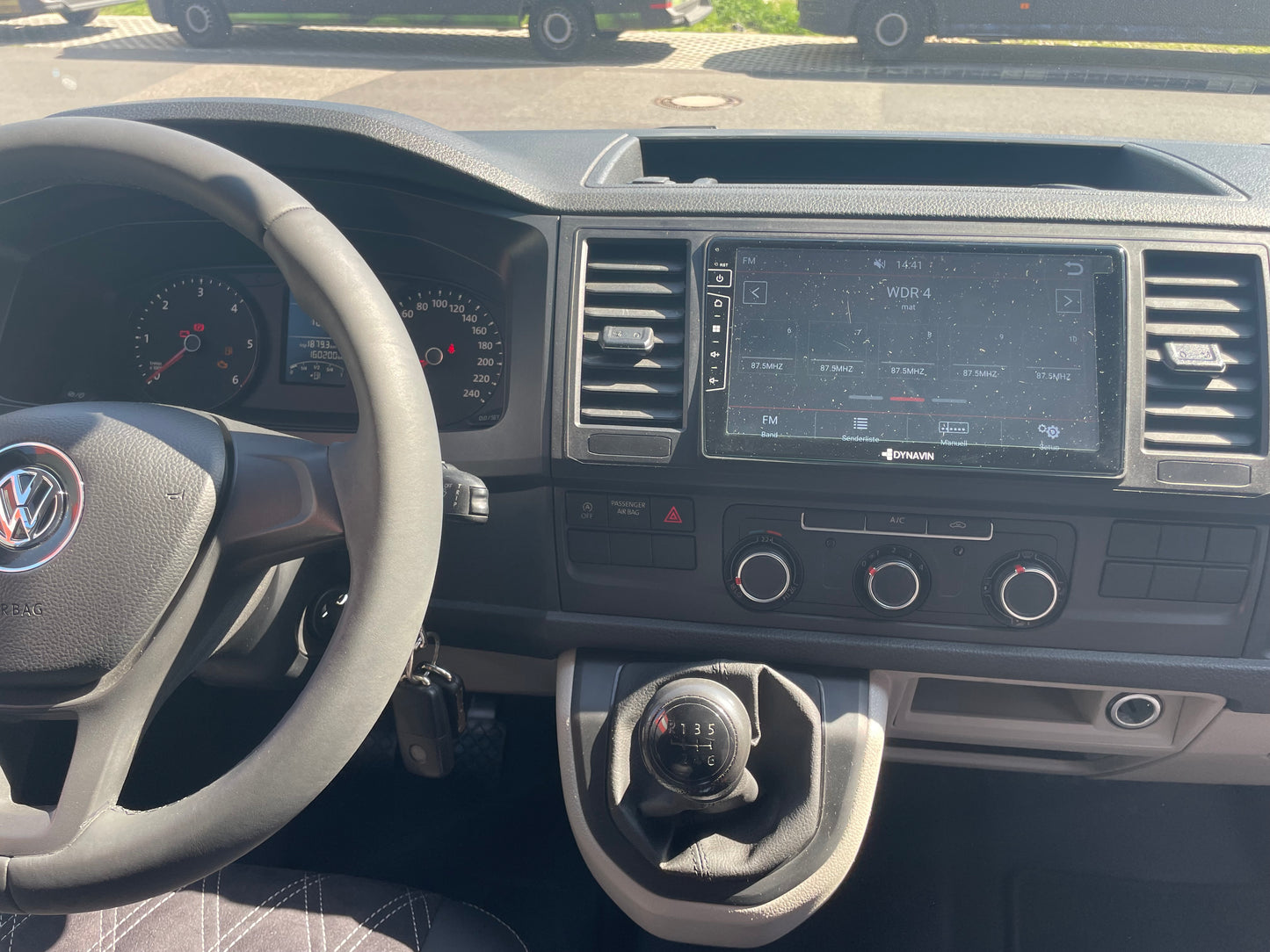 Volkswagen T6 Camper mit Toilette 2.0 TDI 150PS unfallfrei | Wohnmobil, PDC, Navi, Rückfahrkamera | Campervan Umbau 4 Sitzer