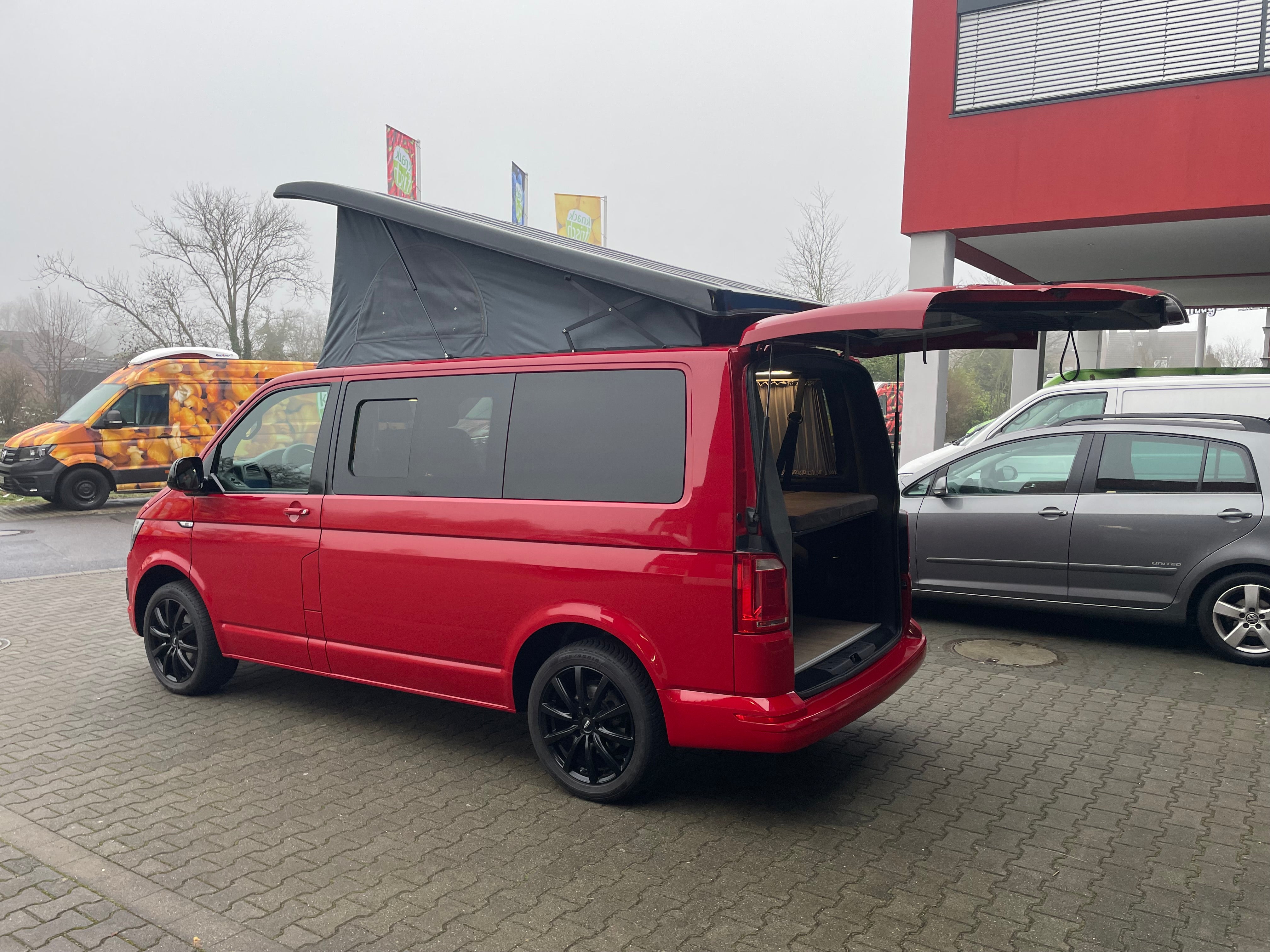 Volkswagen T6 DSG Camper 2.0 TDI 150PS unfallfrei | Wohnmobil mit Hubdach Schlafdach, PDC, Navi, Rückfahrkamera