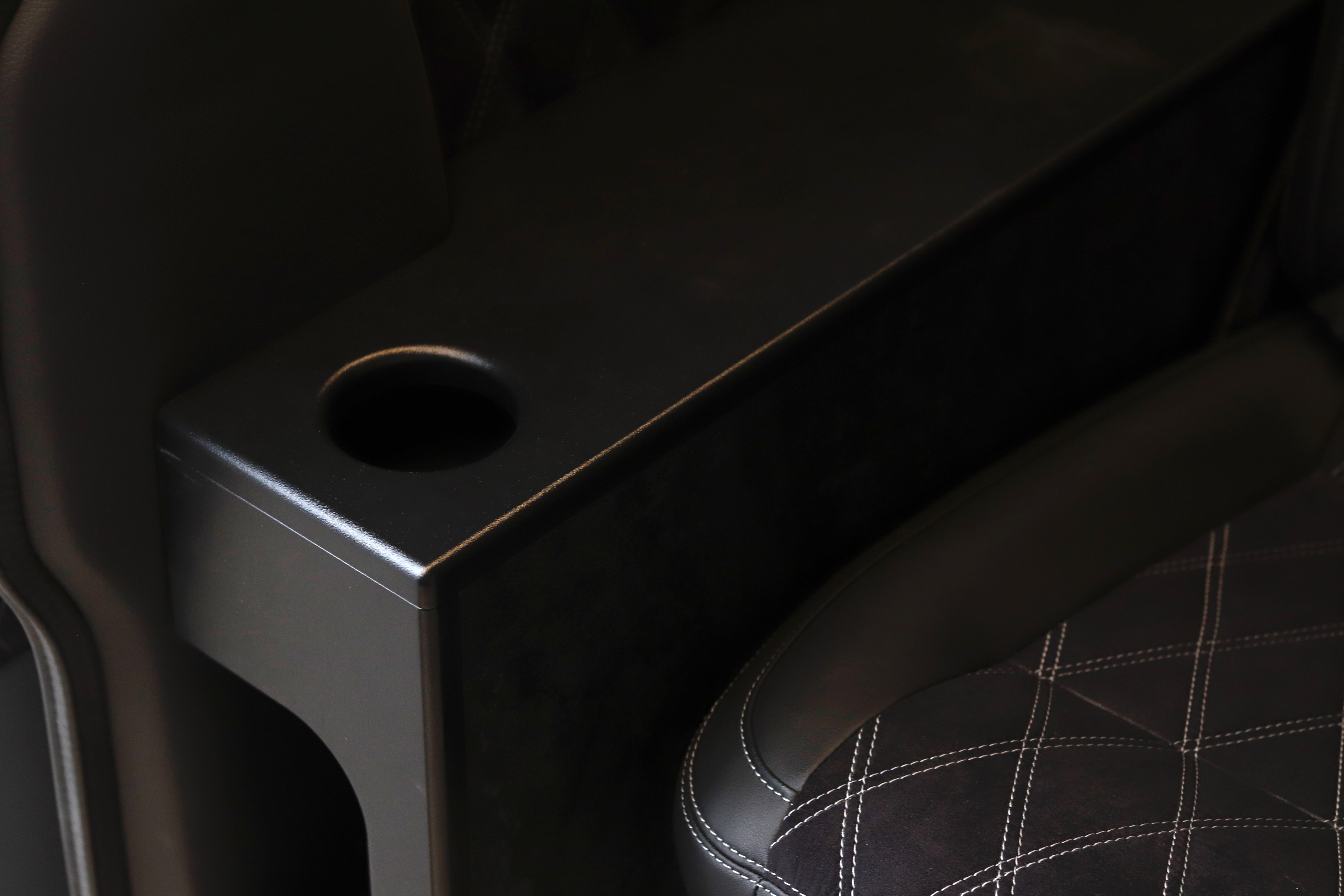 Volkswagen T6.1 Camper 2.0 TDI 150PS unfallfrei | Wohnmobil mit Hubdach Schlafdach, PDC, Anhängerkupplung, Rückfahrkamera | Campervan Umbau 5 Sitzer VW