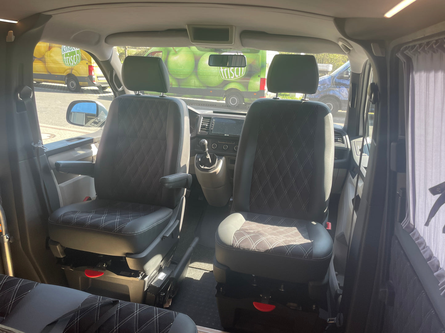 Volkswagen T6 Camper mit Toilette 2.0 TDI 150PS unfallfrei | Wohnmobil, PDC, Navi, Rückfahrkamera | Campervan Umbau 4 Sitzer