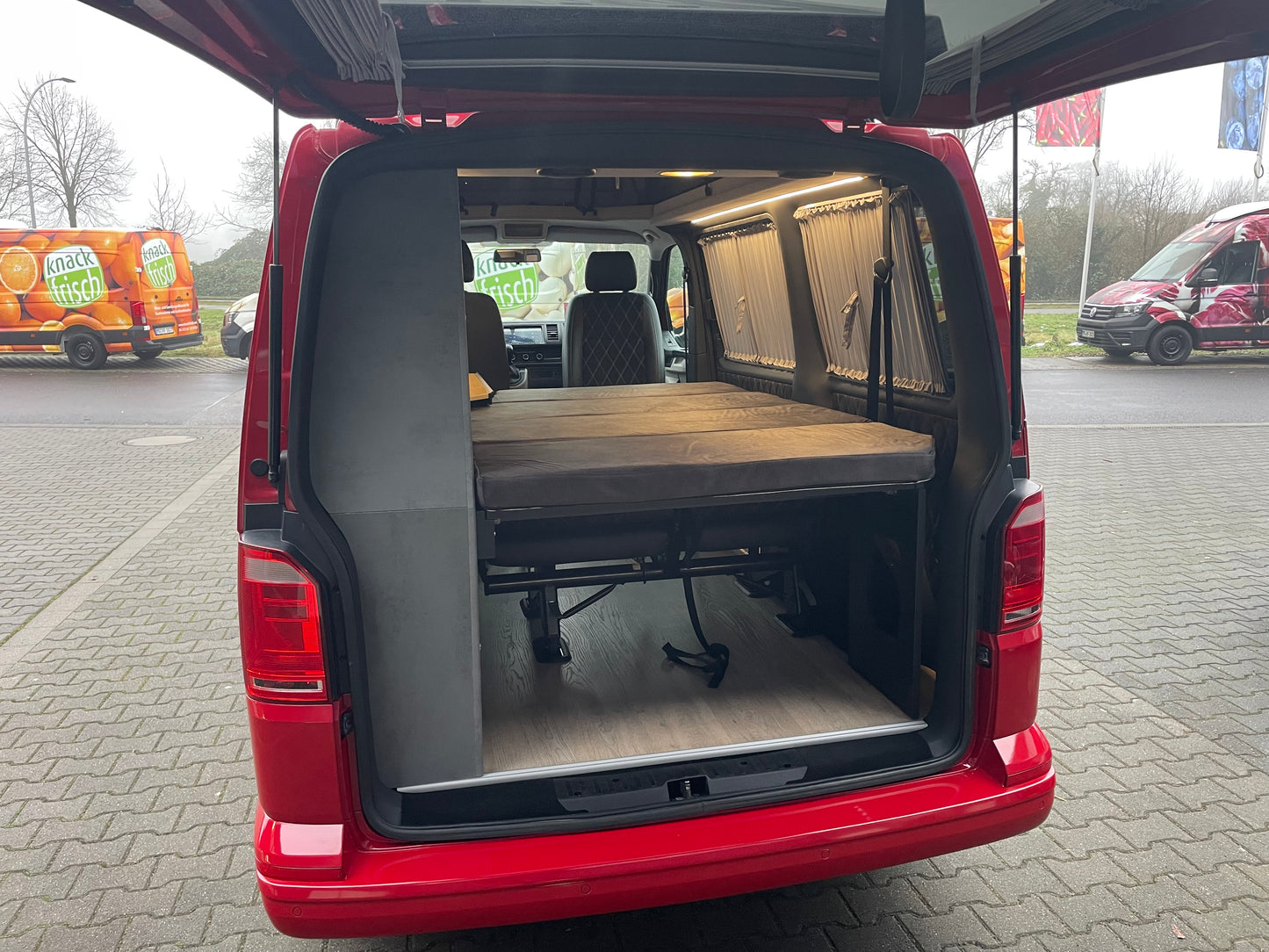 Volkswagen T6 DSG Camper 2.0 TDI 150PS unfallfrei | Wohnmobil mit Hubdach Schlafdach, PDC, Navi, Rückfahrkamera