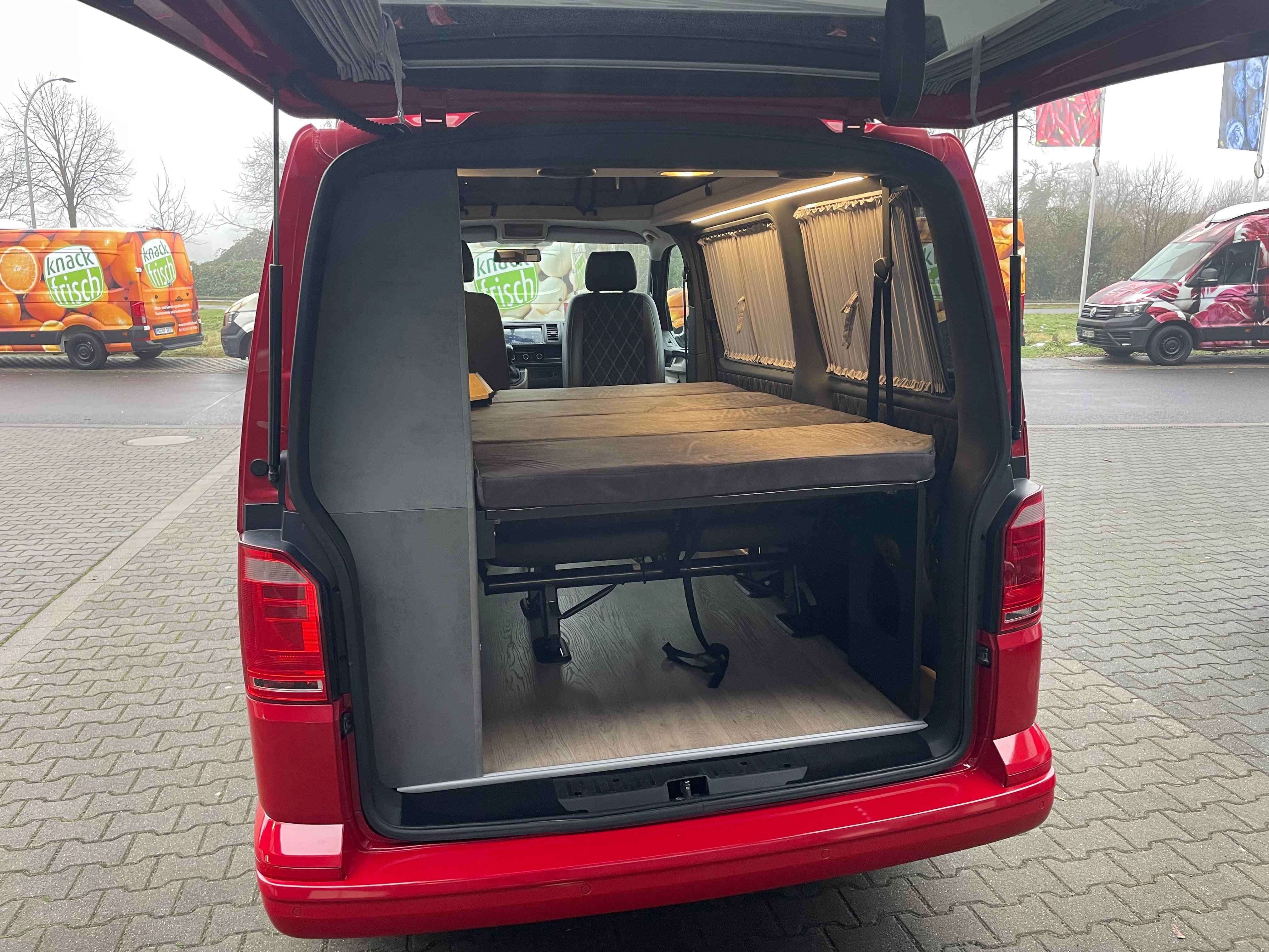 Volkswagen T6 DSG Camper 2.0 TDI 150PS unfallfrei | Wohnmobil mit Hubdach Schlafdach, PDC, Navi, Rückfahrkamera