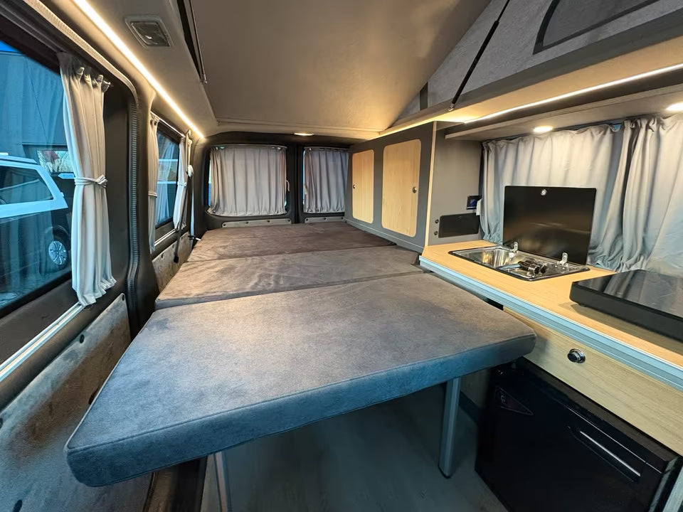 Volkswagen T6 Camper 2.0 TDI 114PS unfallfrei | Wohnmobil mit Hubdach Schlafdach, PDC, Anhängerkupplung, Rückfahrkamera | Campervan Umbau 5 Sitzer VW