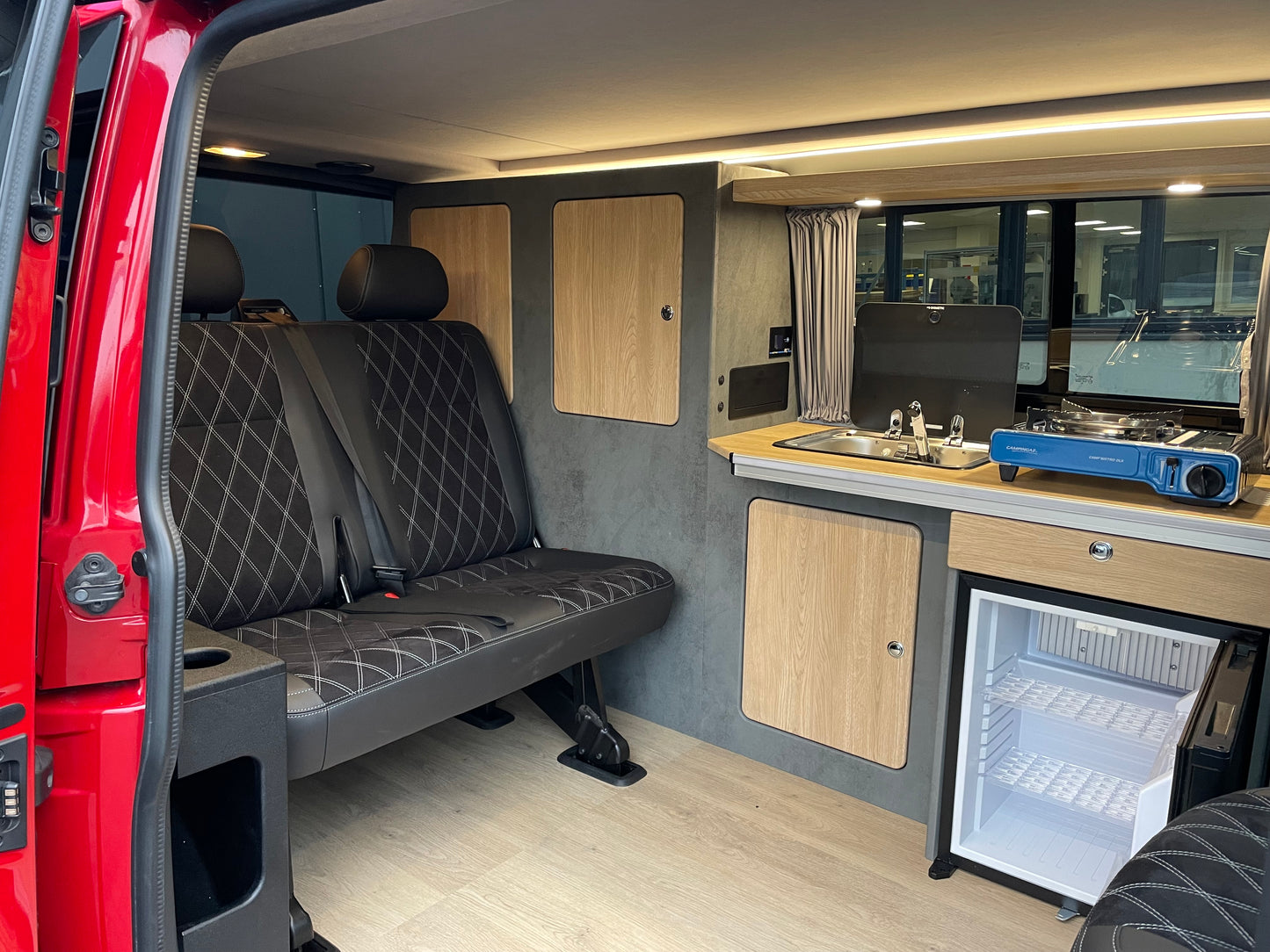 Volkswagen T6 DSG Camper 2.0 TDI 150PS unfallfrei | Wohnmobil mit Hubdach Schlafdach, PDC, Navi, Rückfahrkamera