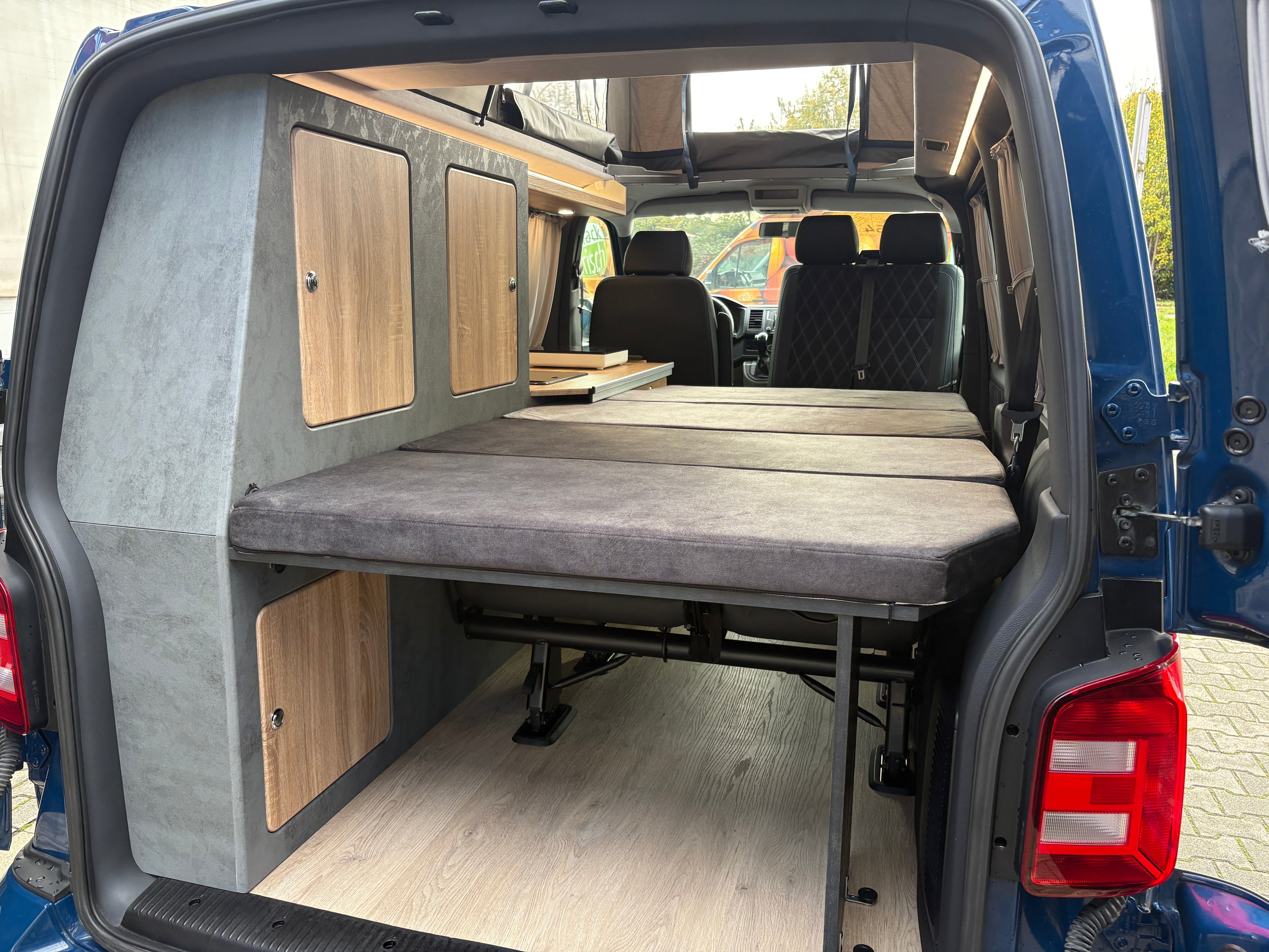 Volkswagen T6 Camper 2.0 TDI DSG Automatik 150PS unfallfrei | Wohnmobil mit Hubdach Schlafdach Standheizung, Rückfahrkamera mit PDC | Campervan Umbau 5 Sitzer | VW Bulli