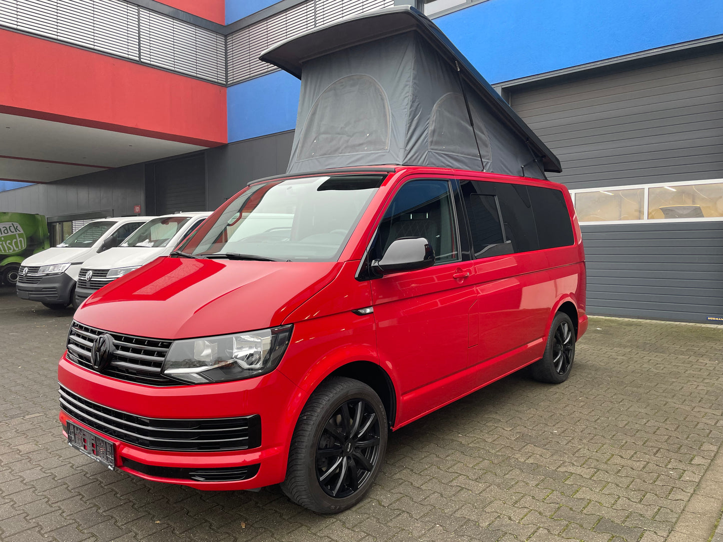Volkswagen T6 DSG Camper 2.0 TDI 150PS unfallfrei | Wohnmobil mit Hubdach Schlafdach, PDC, Navi, Rückfahrkamera