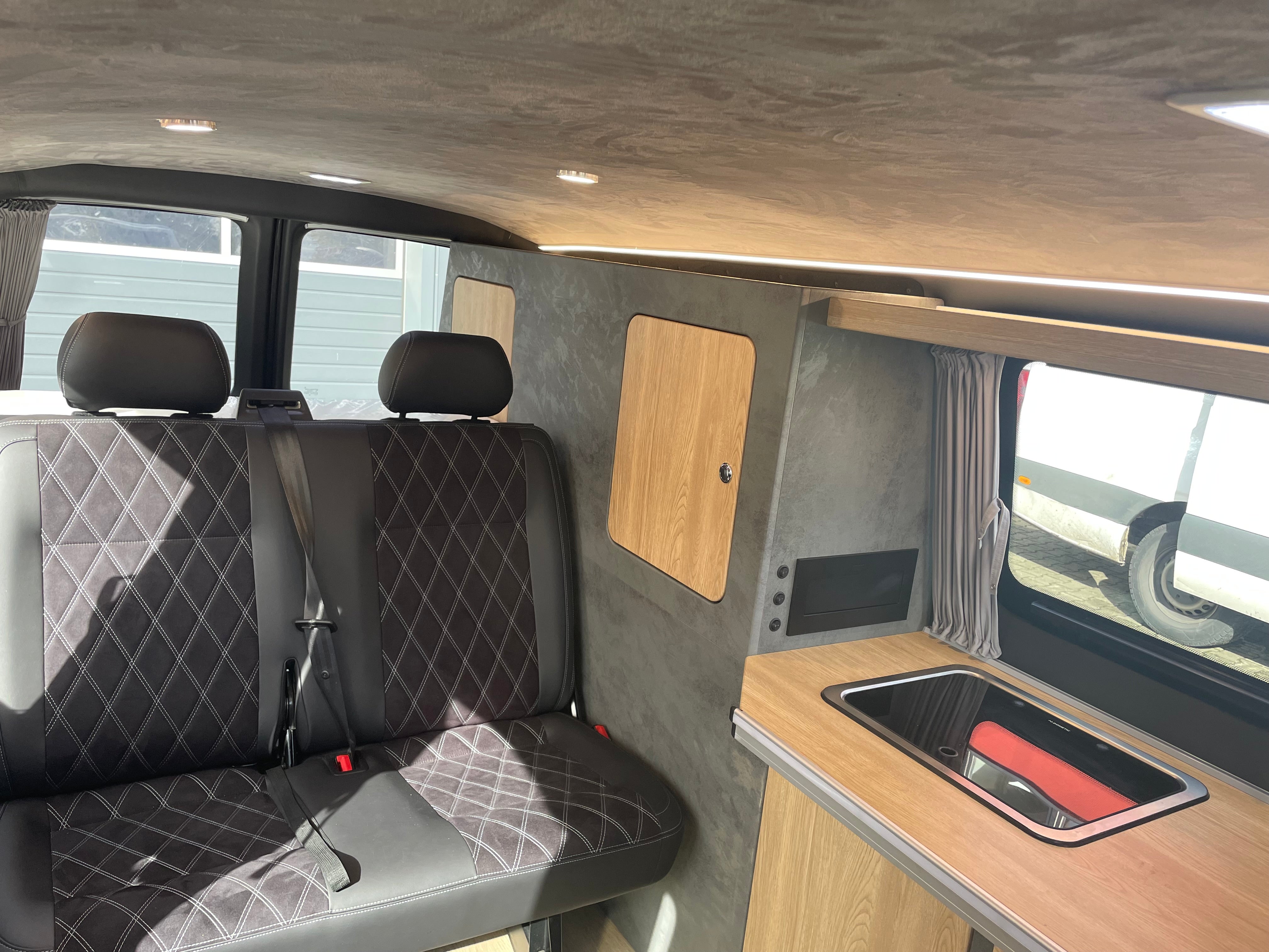 Volkswagen T6.1 Lang Camper 2.0 TDI 150PS Automatik DSG unfallfrei | Wohnmobil mit Standheizung, PDC, Navi | nur 100.000km | Campervan Umbau 5 Sitzer