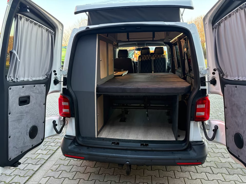 Volkswagen T6 Camper 2.0 TDI 114PS unfallfrei | Wohnmobil mit Hubdach Schlafdach, PDC, Anhängerkupplung, Rückfahrkamera | Campervan Umbau 5 Sitzer VW