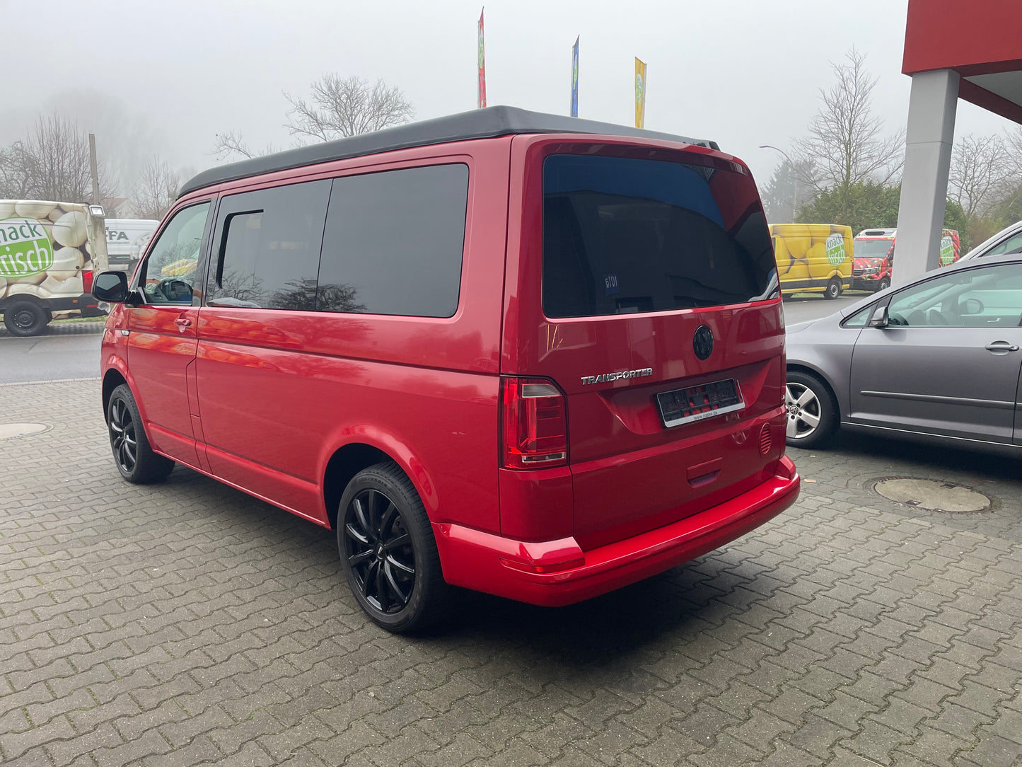 Volkswagen T6 DSG Camper 2.0 TDI 150PS unfallfrei | Wohnmobil mit Hubdach Schlafdach, PDC, Navi, Rückfahrkamera