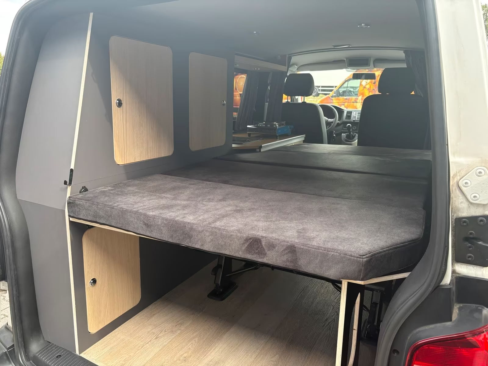 Volkswagen T6 Camper nur 73tkm 2.0 TDI 150PS Schaltgetriebe unfallfrei | Wohnmobil mit PDC, Rückfahrkamera | Campervan Umbau 4 Sitzer | VW