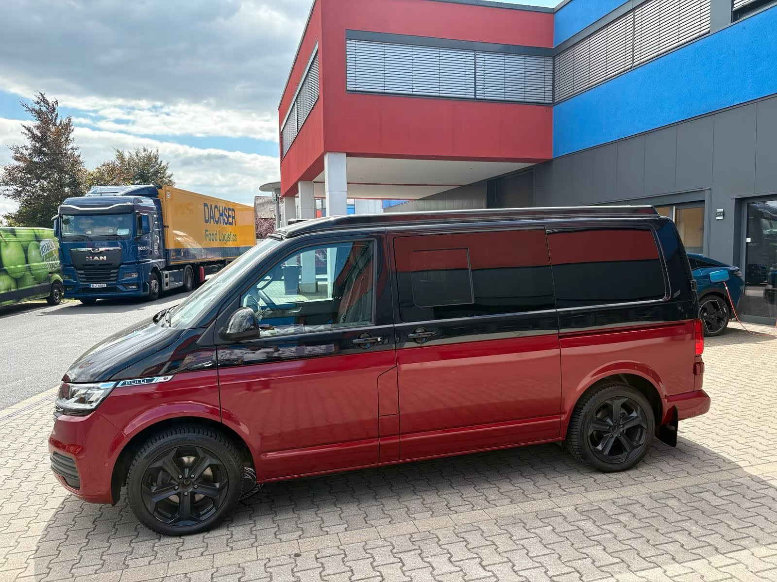 Volkswagen T6.1 Camper 2.0 TDI DSG 150PS unfallfrei | Wohnmobil mit Hubdach Schlafdach, PDC, Navi, Rückfahrkamera | Campervan Umbau 5 Sitzer VW