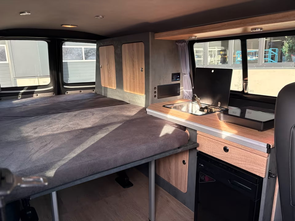 Volkswagen T6 Camper 2.0 TDI 114PS unfallfrei | Wohnmobil, PDC, Anhängerkupplung, Rückfahrkamera | Campervan Umbau 5 Sitzer VW