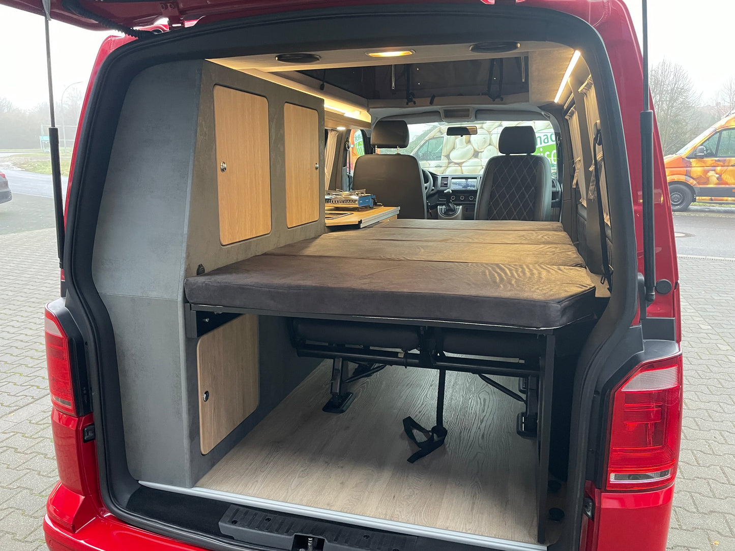 Volkswagen T6 DSG Camper 2.0 TDI 150PS unfallfrei | Wohnmobil mit Hubdach Schlafdach, PDC, Navi, Rückfahrkamera