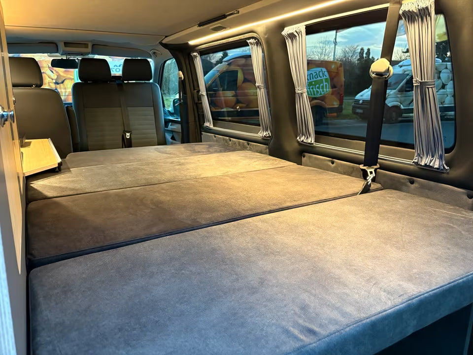 Volkswagen T6 Camper 2.0 TDI 114PS unfallfrei | Wohnmobil mit Hubdach Schlafdach, PDC, Anhängerkupplung, Rückfahrkamera | Campervan Umbau 5 Sitzer VW