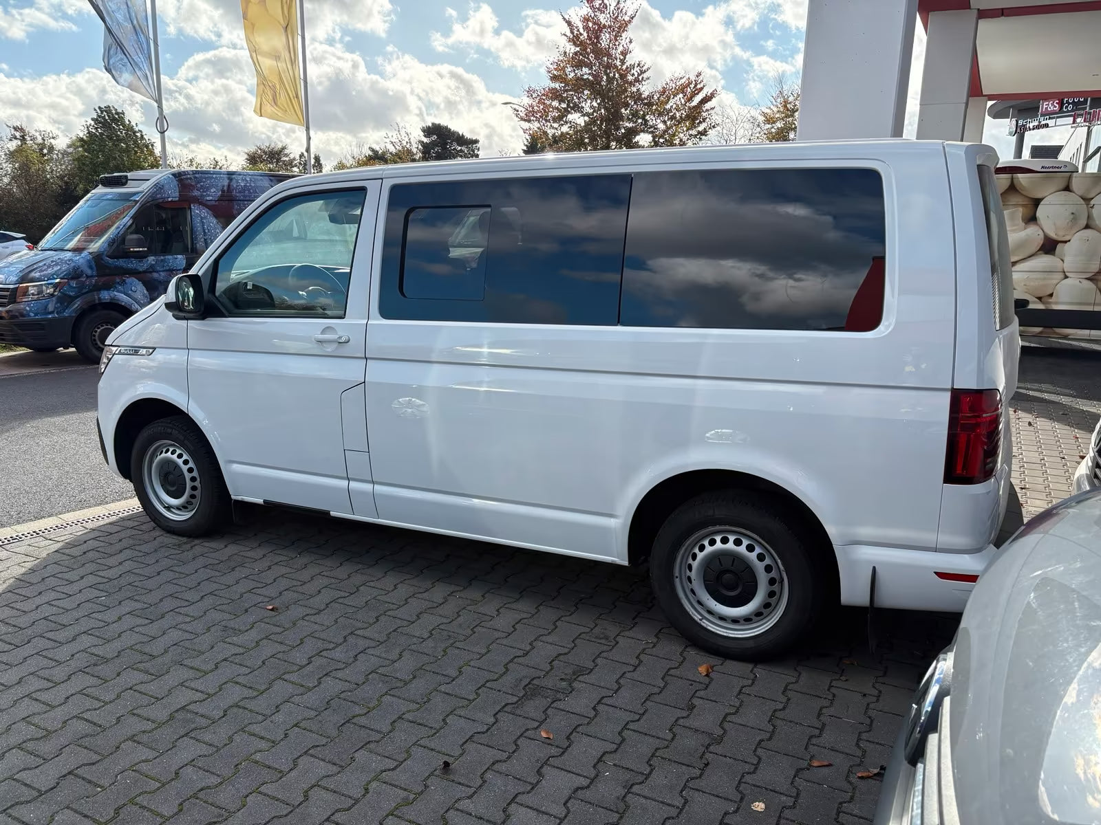 Volkswagen T6.1 Camper 2.0 TDI 150PS DSG Automatik unfallfrei | Wohnmobil mit Navi, PDC, Rückfahrkamera | Campervan Umbau 4 Sitzer | VW Bulli